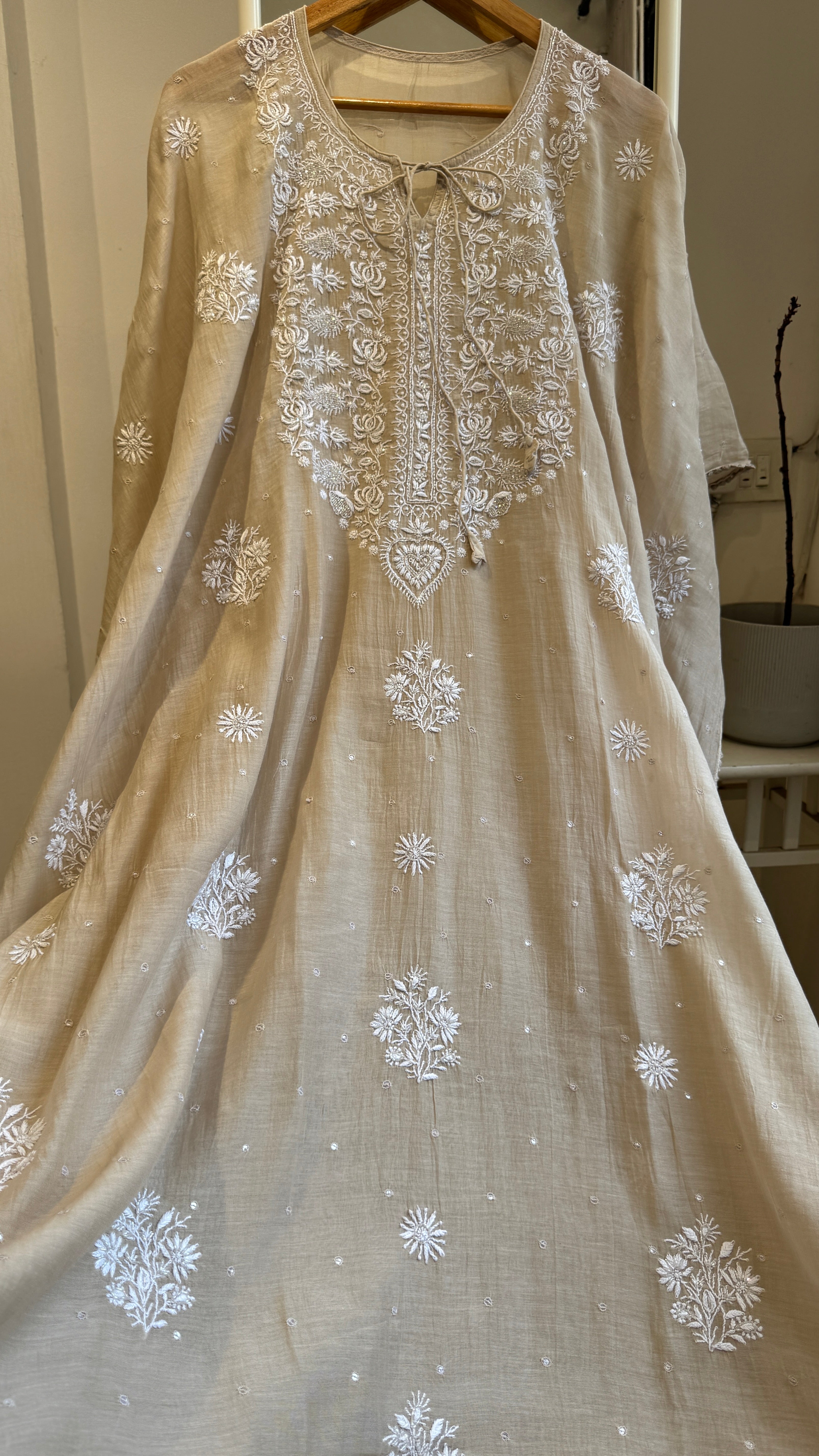 Mul Chanderi Chikankari Kaftan - Beige