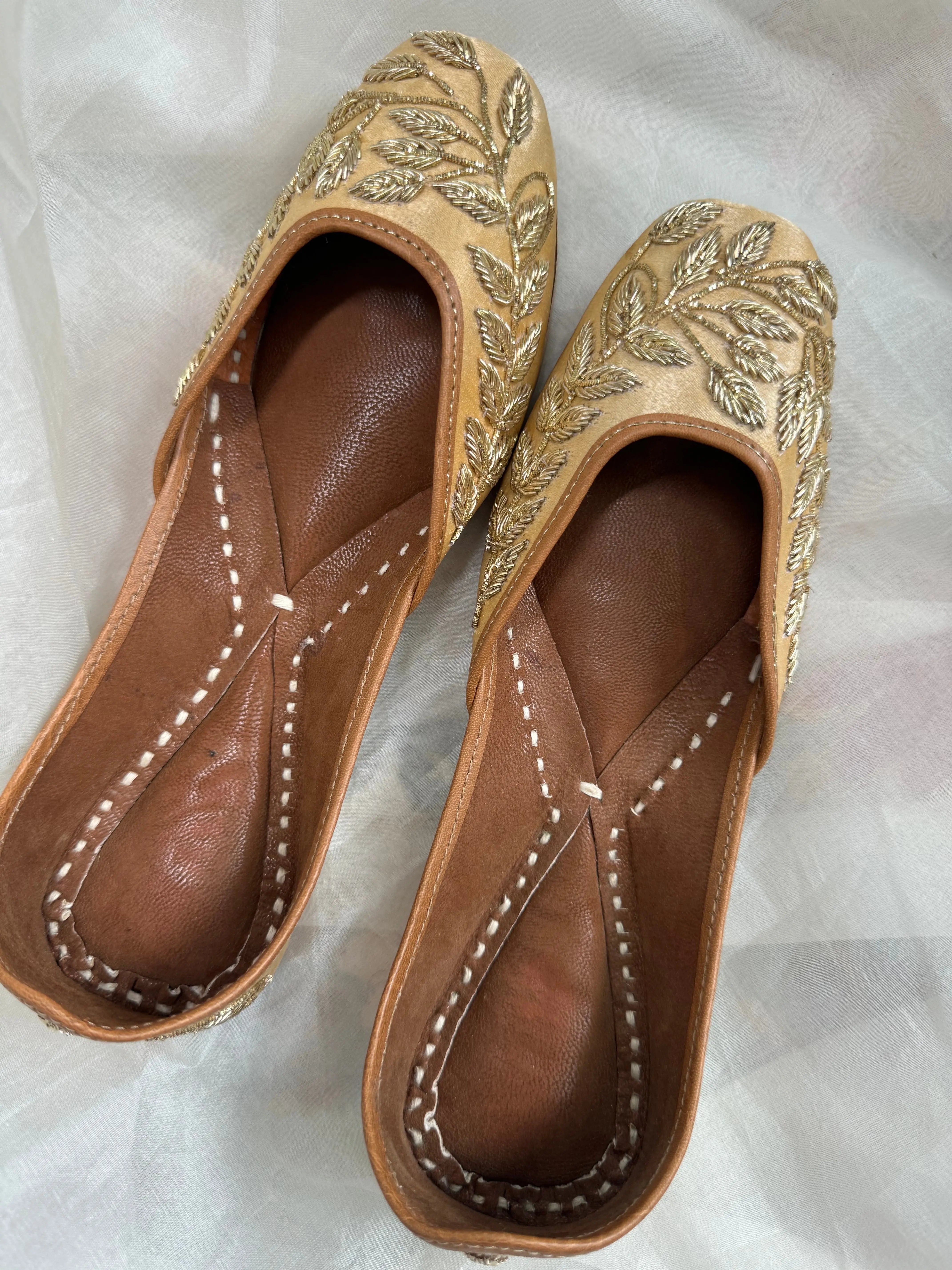 Embellished Hand crafted Mojaris - Gold ARIAA CHIKANKARI