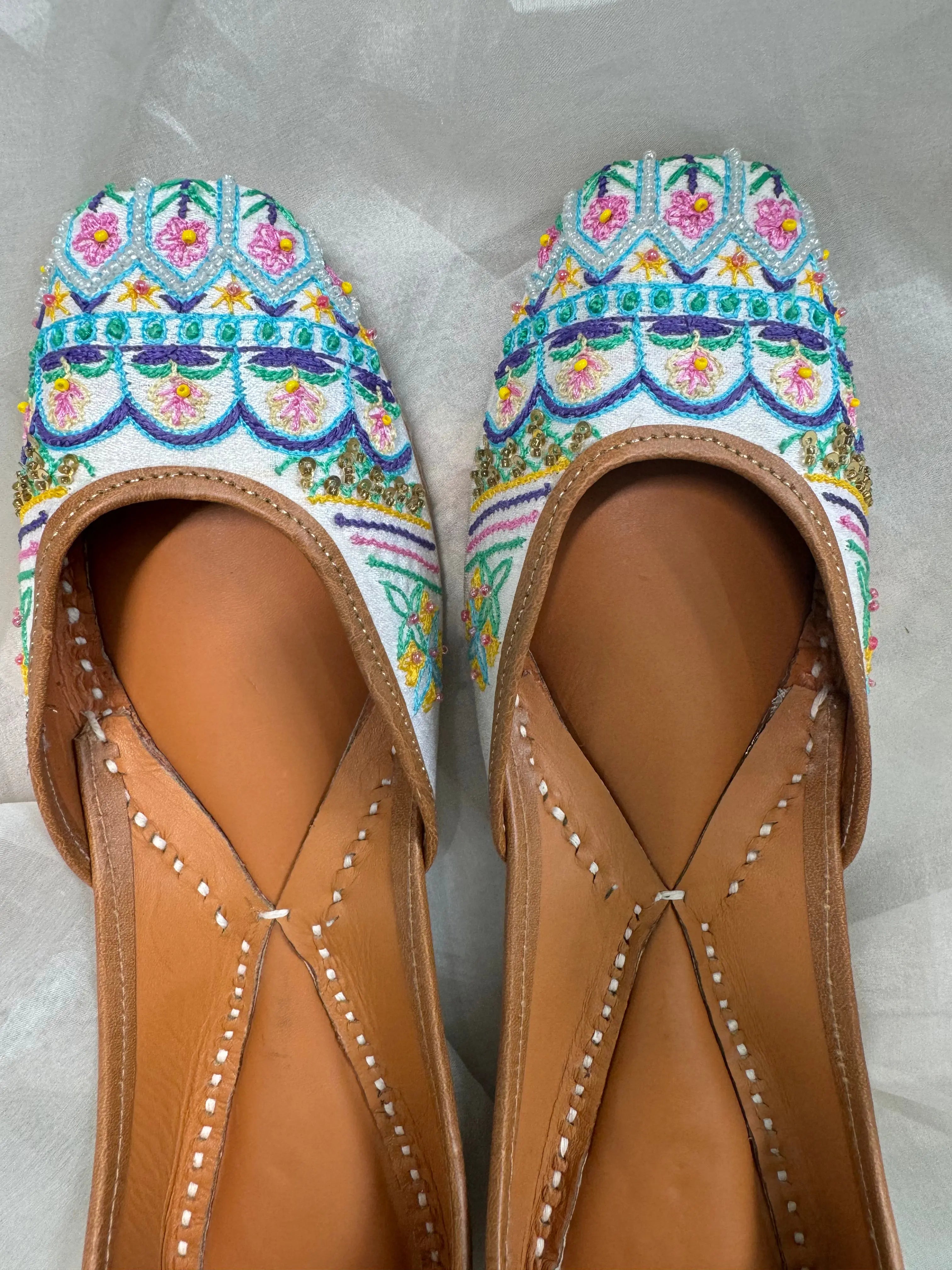 Embellished Hand crafted Mojaris - White ARIAA CHIKANKARI