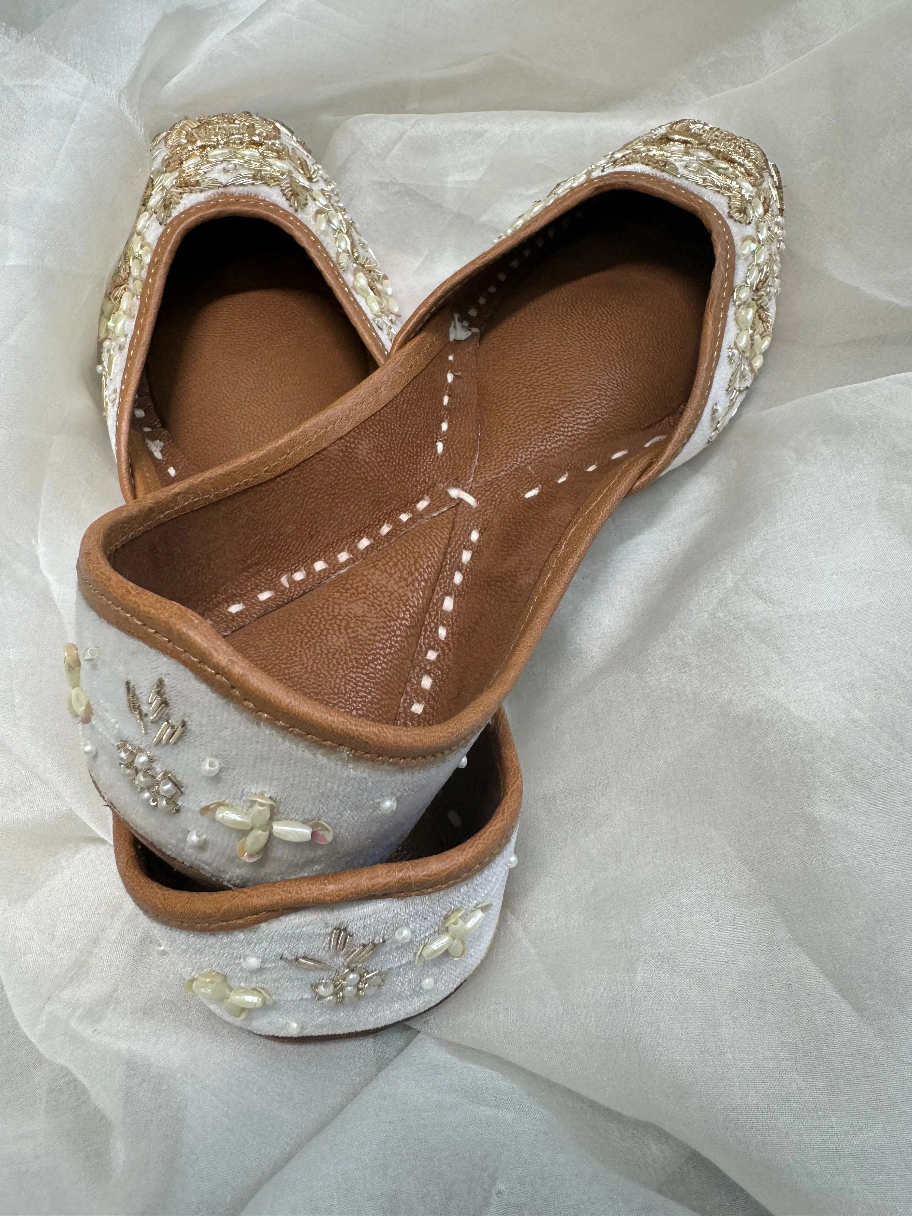 Embellished Hand crafted Mojaris - White ARIAA CHIKANKARI