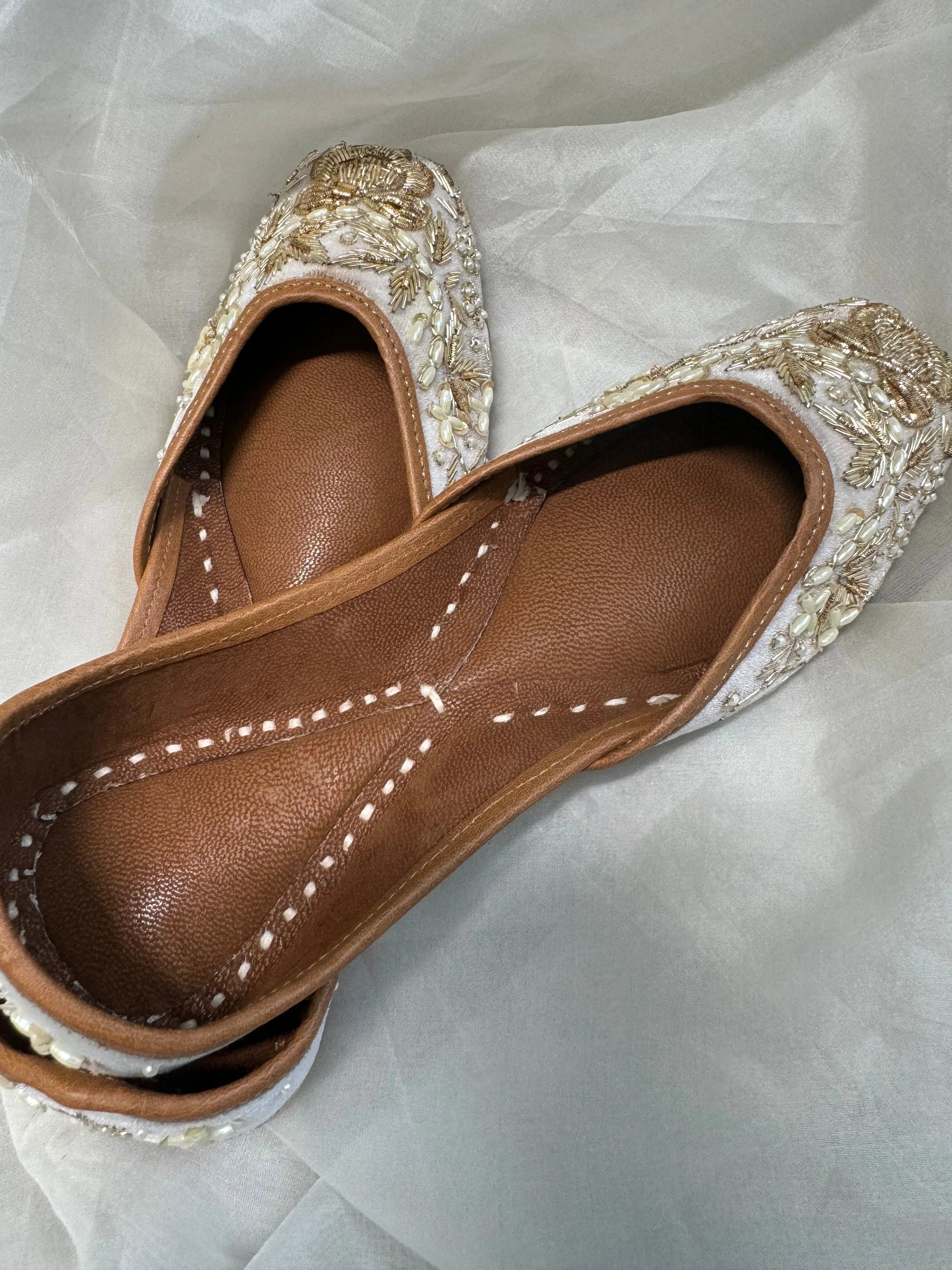 Embellished Hand crafted Mojaris - White ARIAA CHIKANKARI