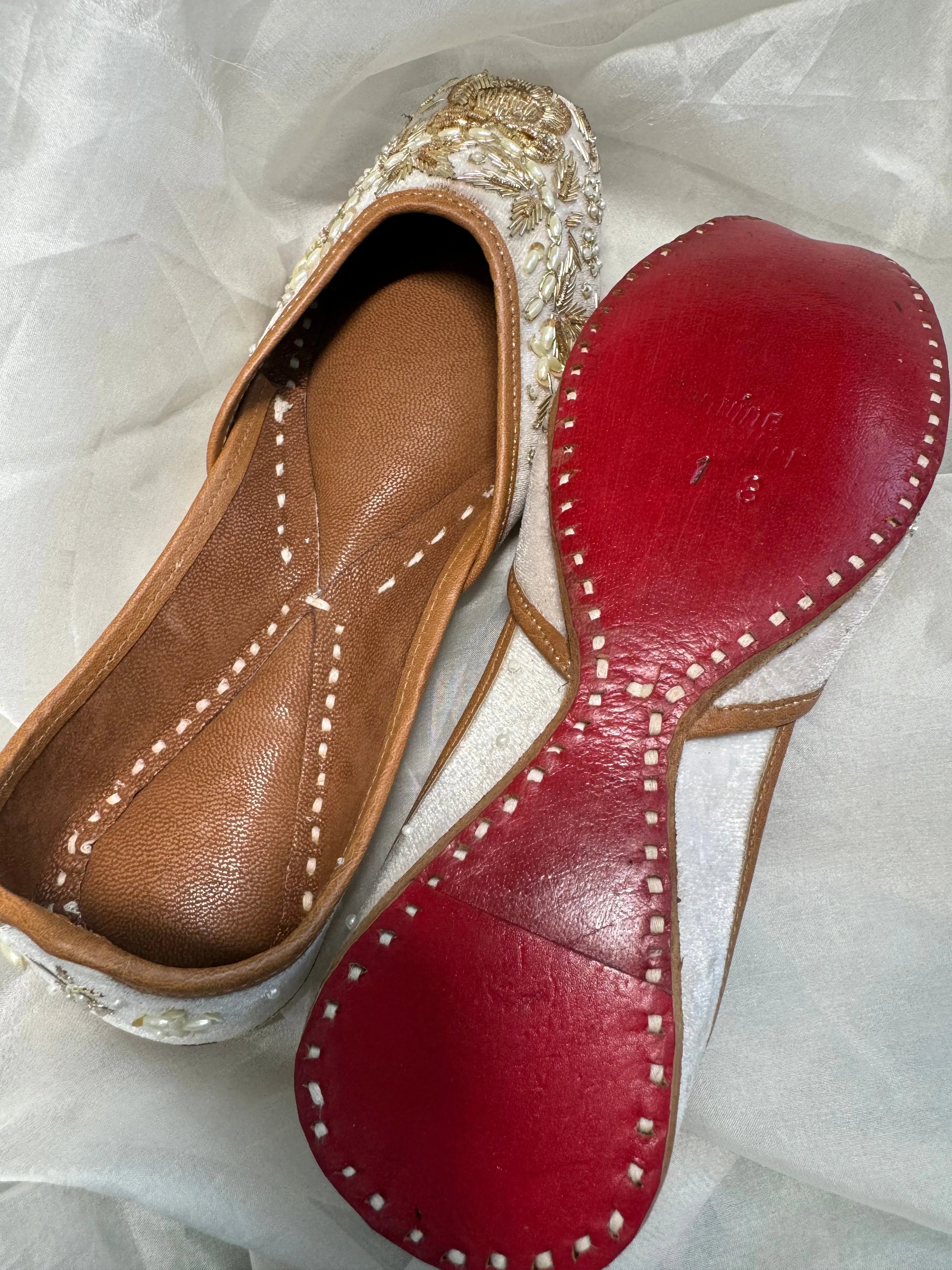 Embellished Hand crafted Mojaris - White ARIAA CHIKANKARI