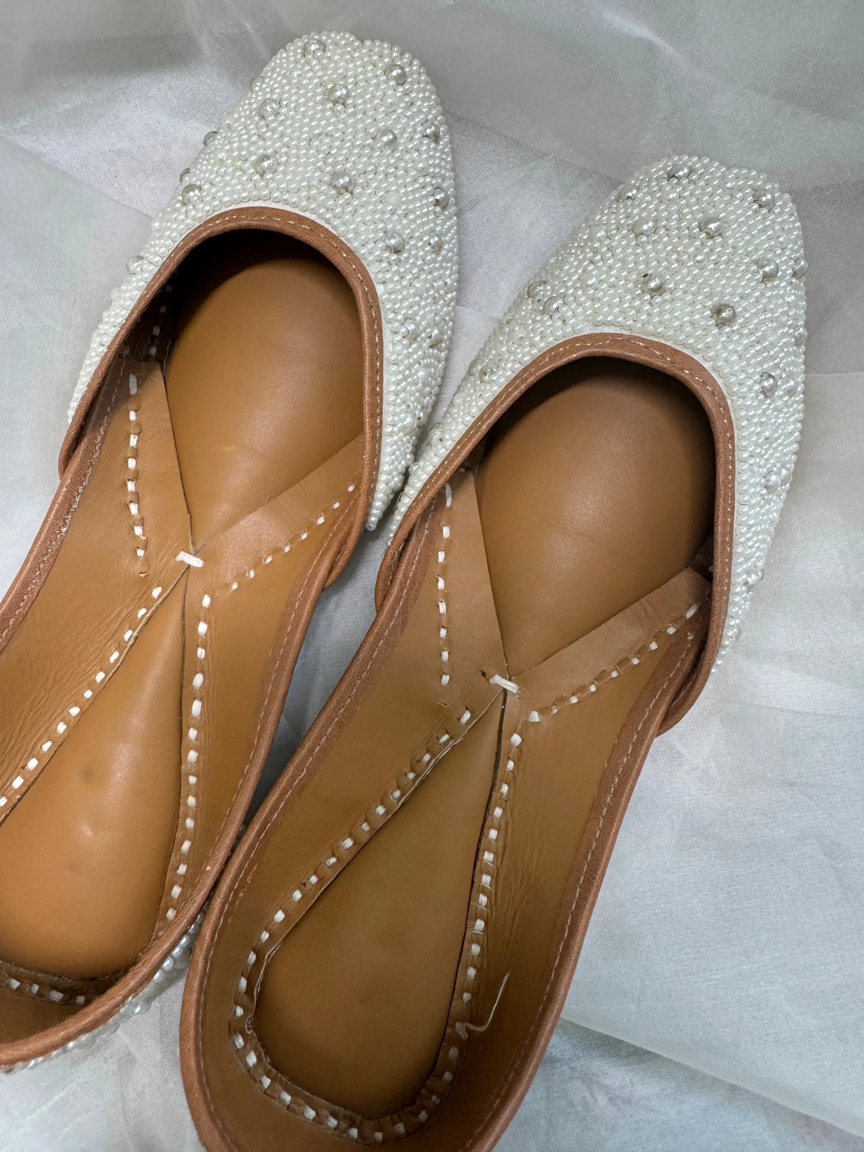 Embellished Hand crafted Mojaris - White ARIAA CHIKANKARI
