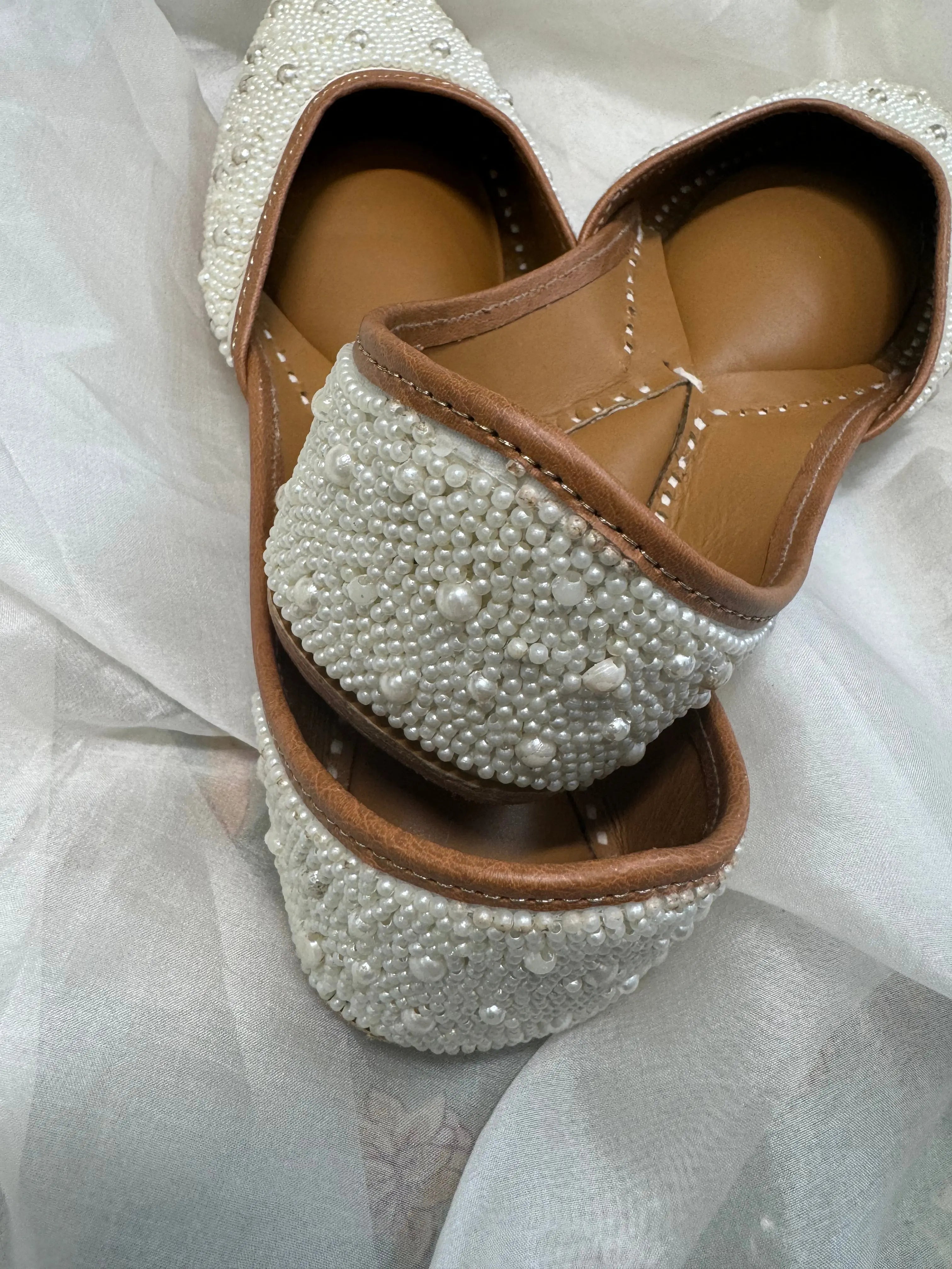 Embellished Hand crafted Mojaris - White ARIAA CHIKANKARI