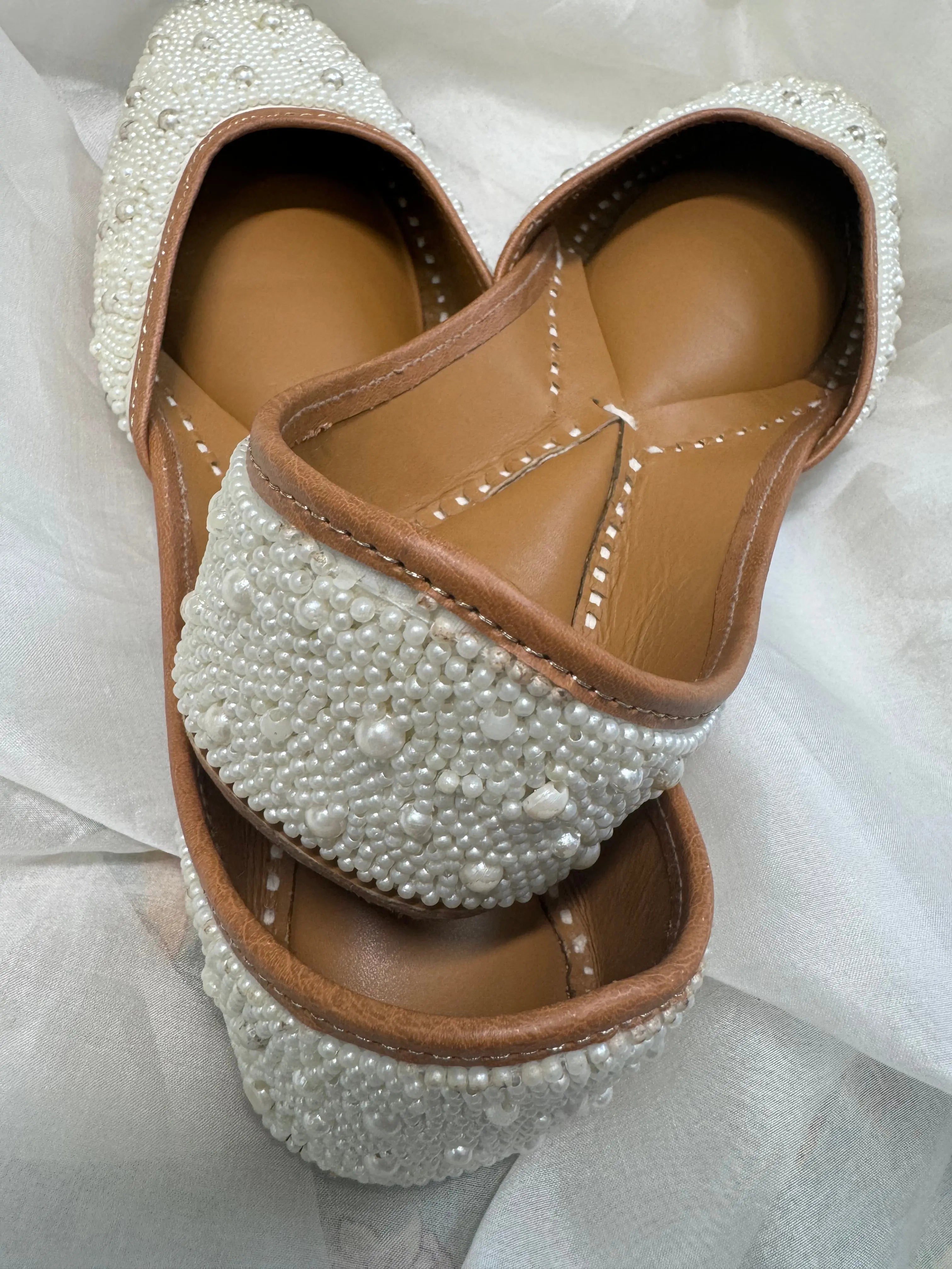 Embellished Hand crafted Mojaris - White ARIAA CHIKANKARI