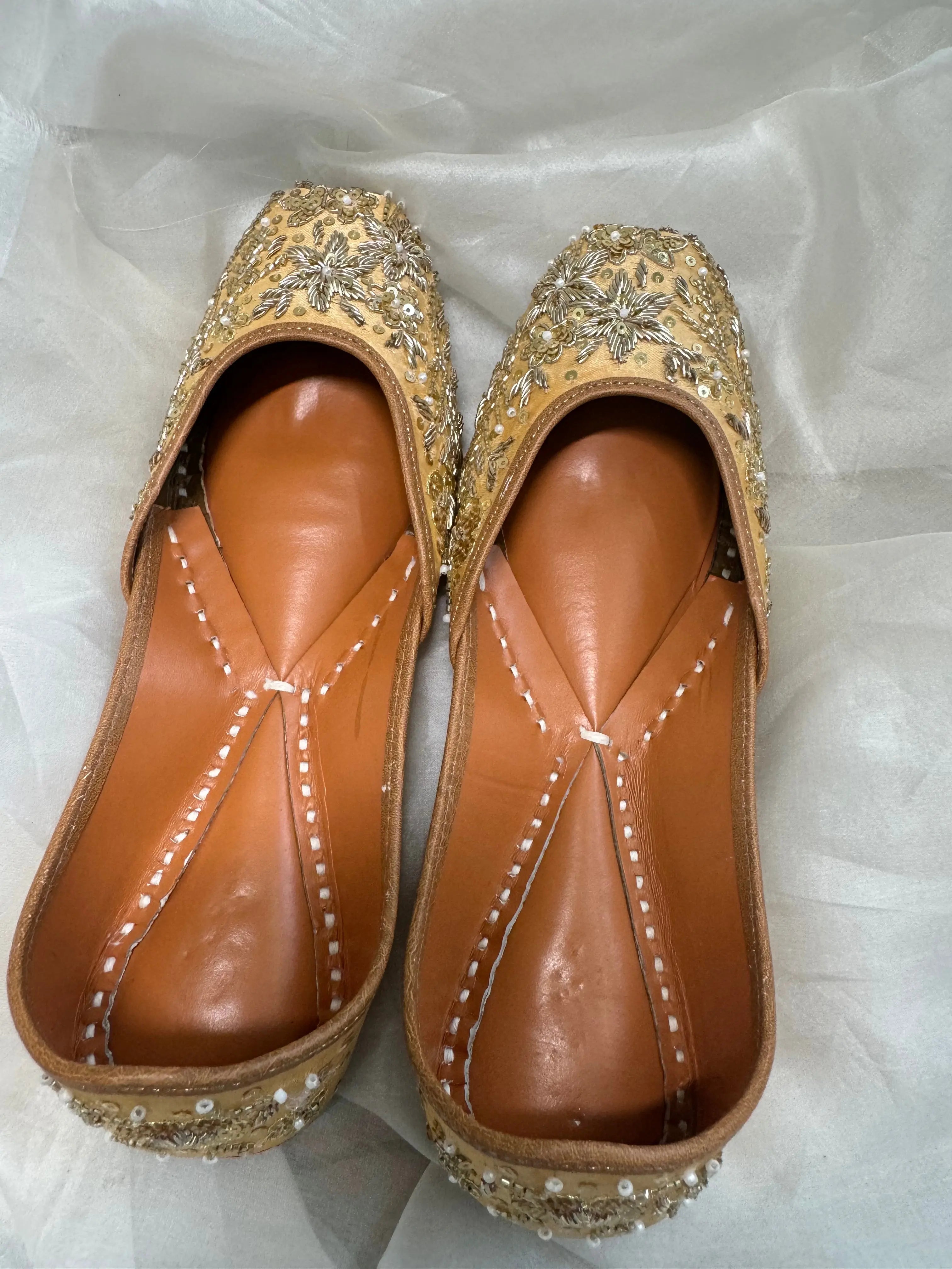 Embellished Hand crafted Mojaris - Gold ARIAA CHIKANKARI