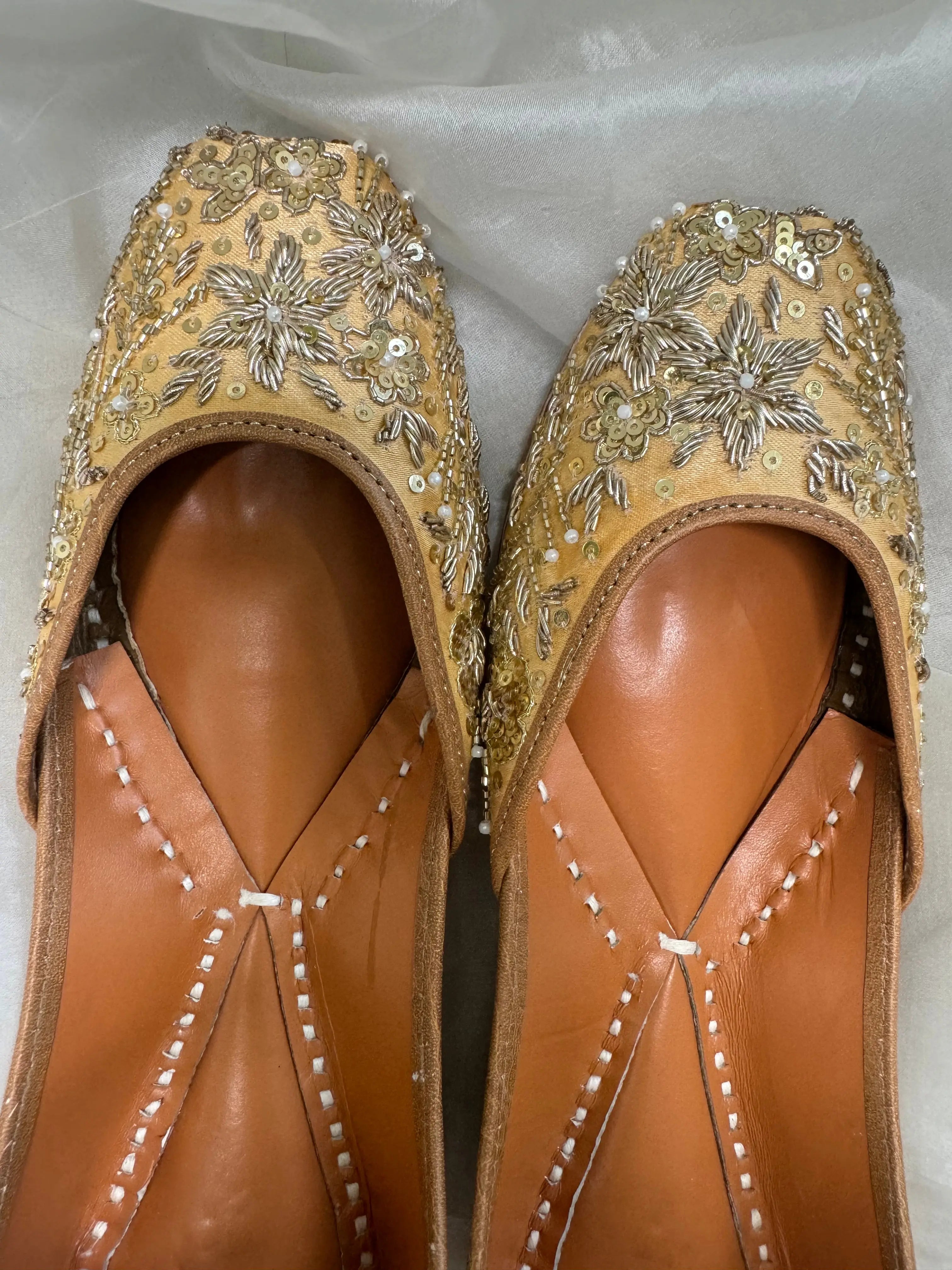 Embellished Hand crafted Mojaris - Gold ARIAA CHIKANKARI