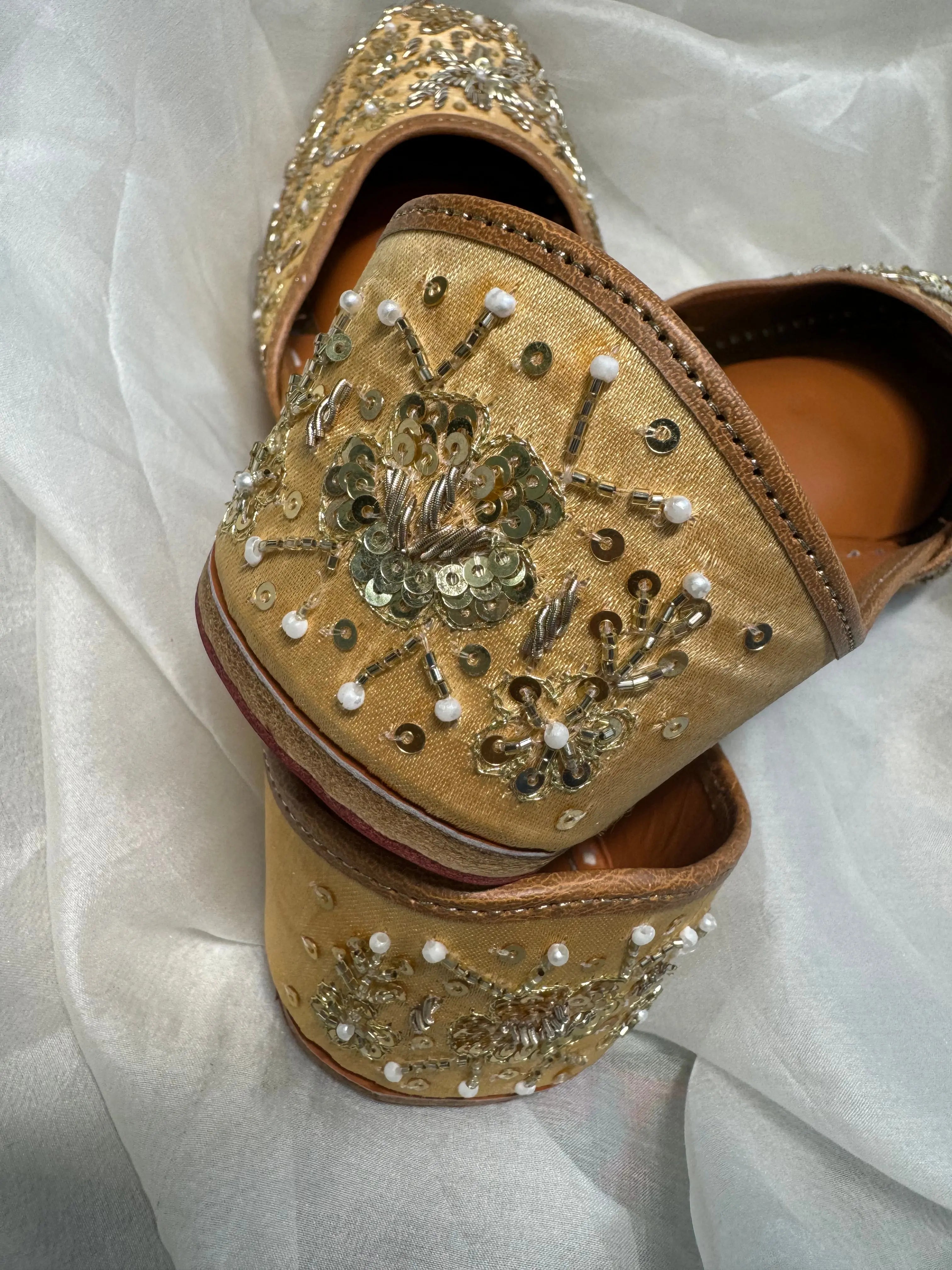 Embellished Hand crafted Mojaris - Gold ARIAA CHIKANKARI