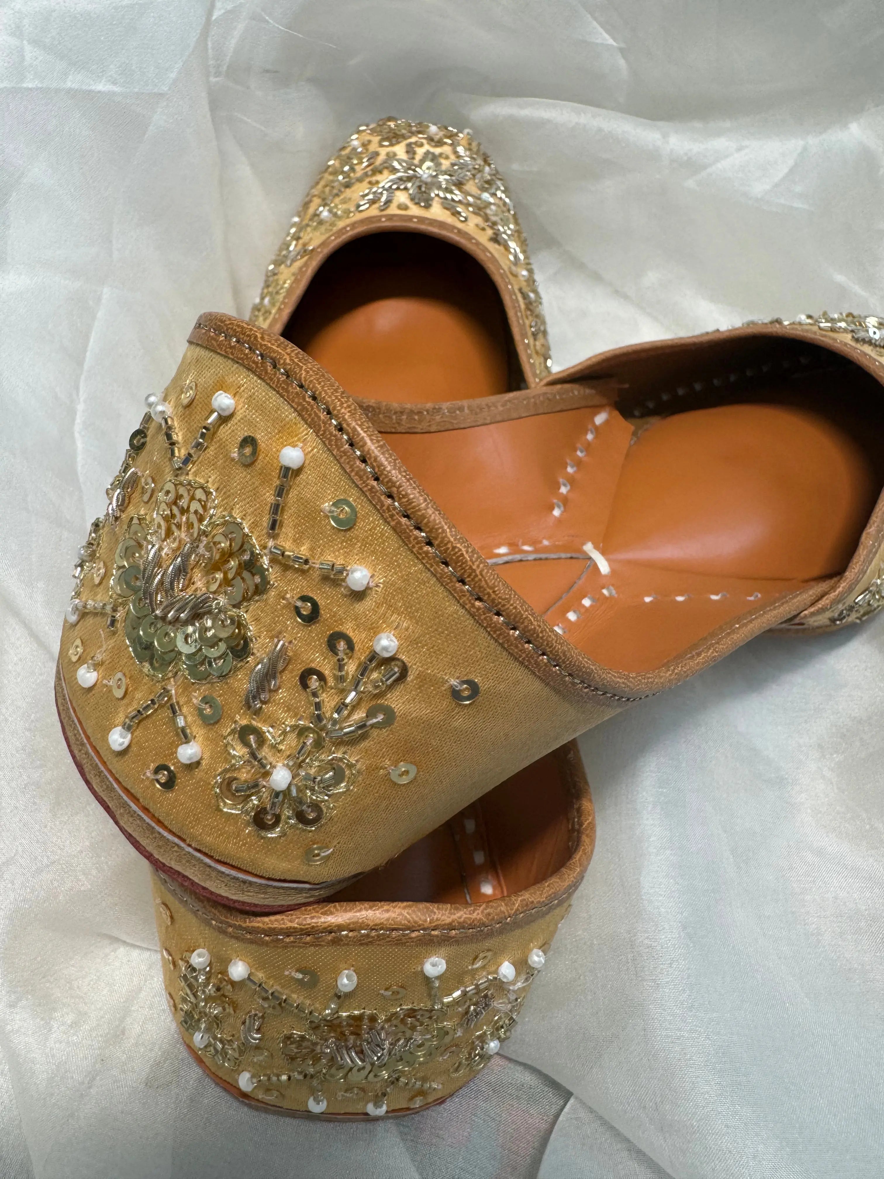 Embellished Hand crafted Mojaris - Gold ARIAA CHIKANKARI