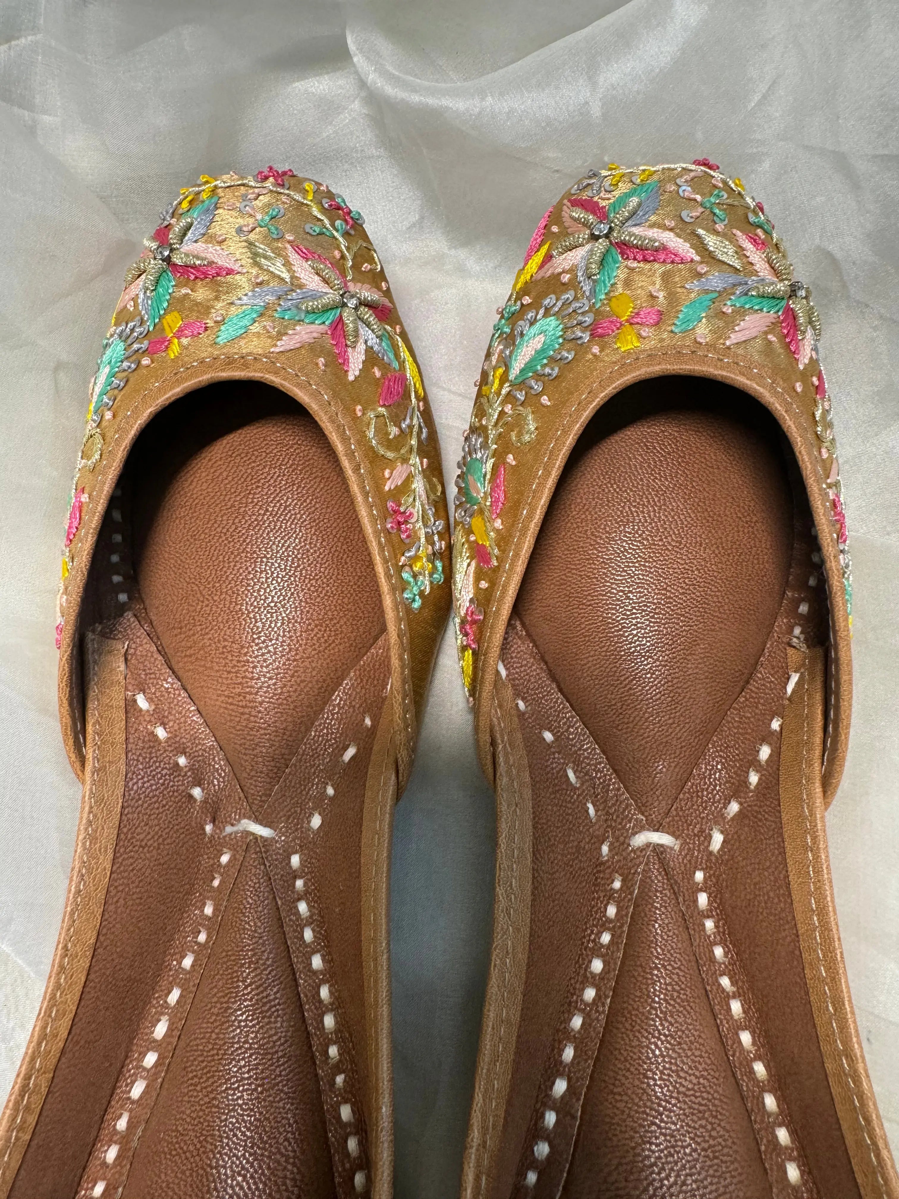 Embellished Hand crafted Mojaris - Gold ARIAA CHIKANKARI