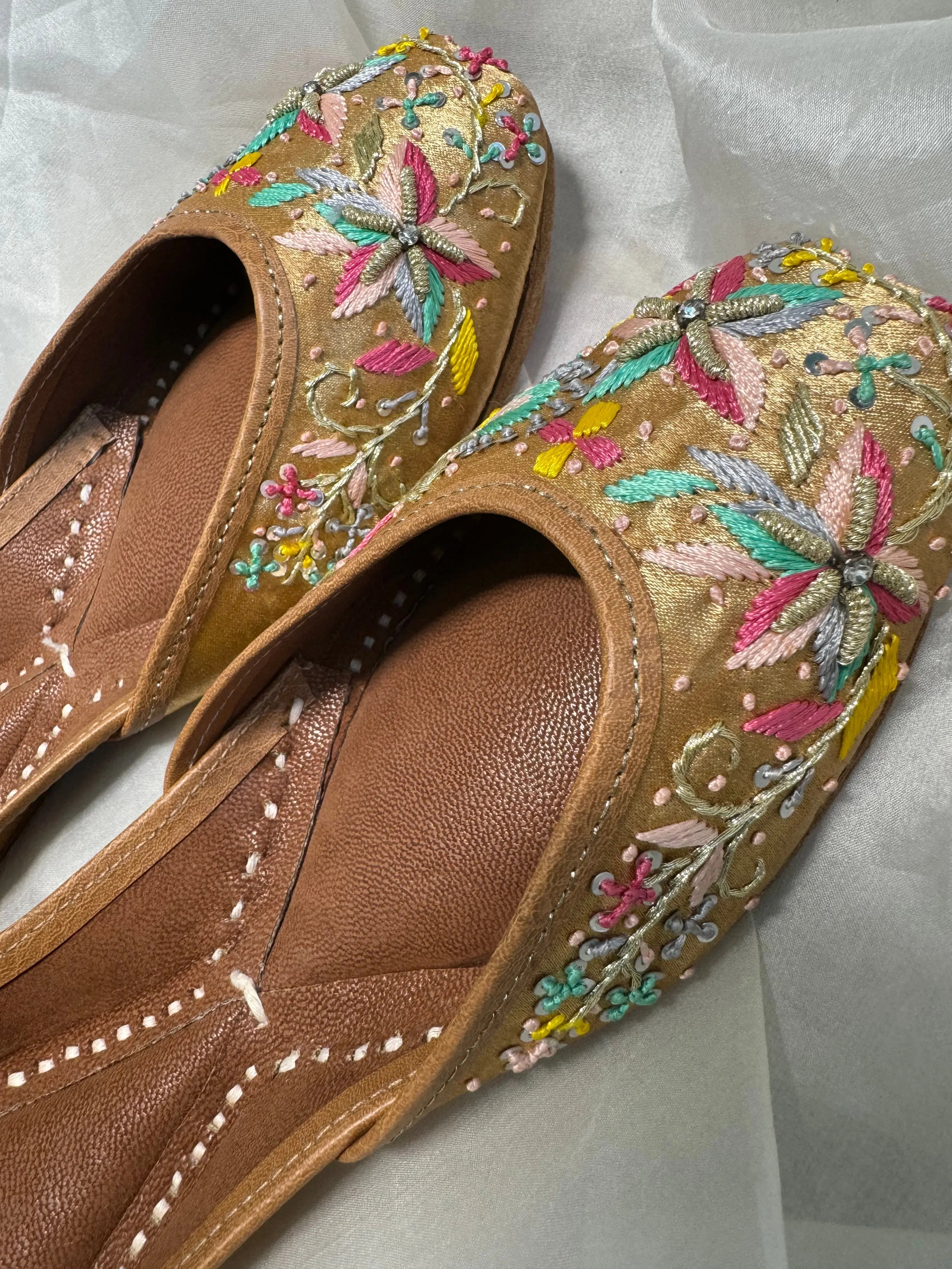 Embellished Hand crafted Mojaris - Gold ARIAA CHIKANKARI