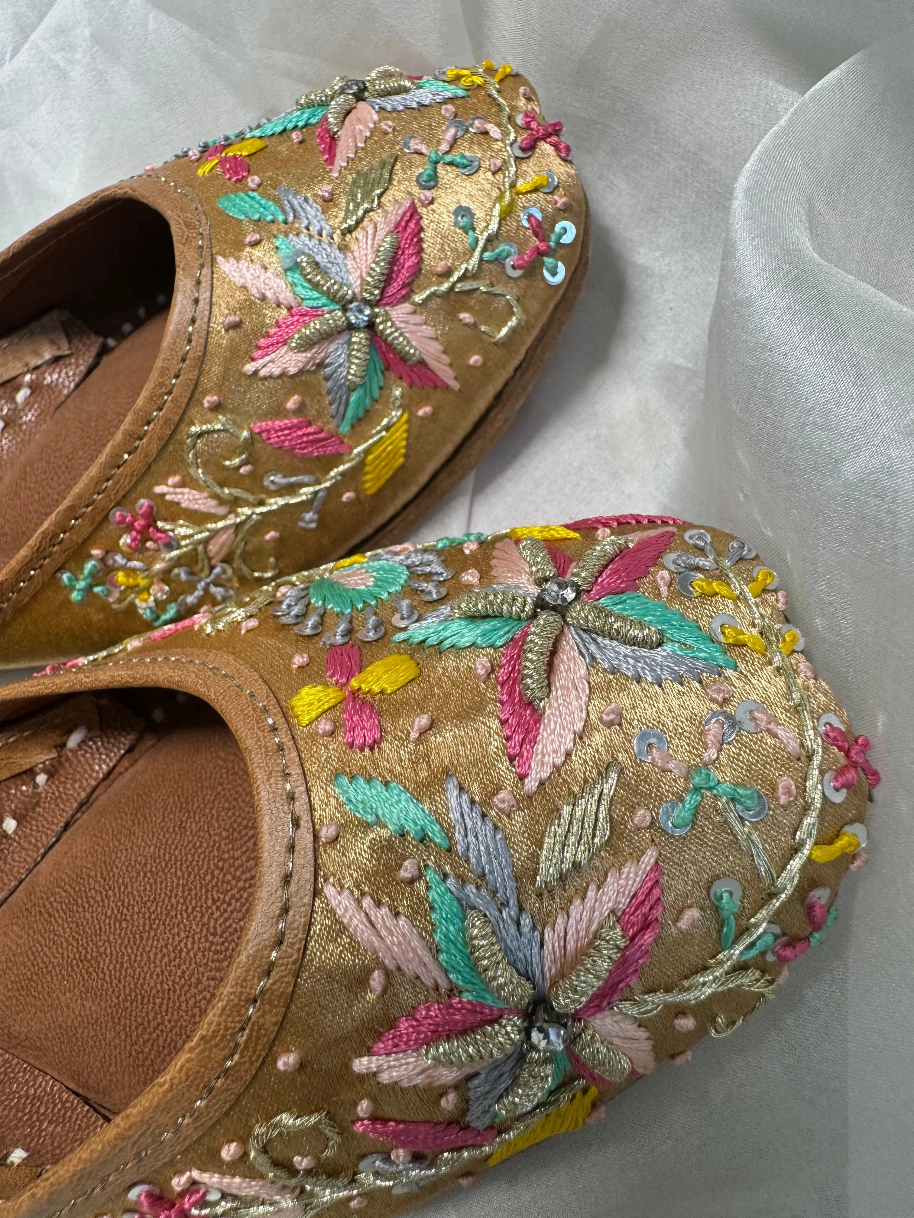Embellished Hand crafted Mojaris - Gold ARIAA CHIKANKARI