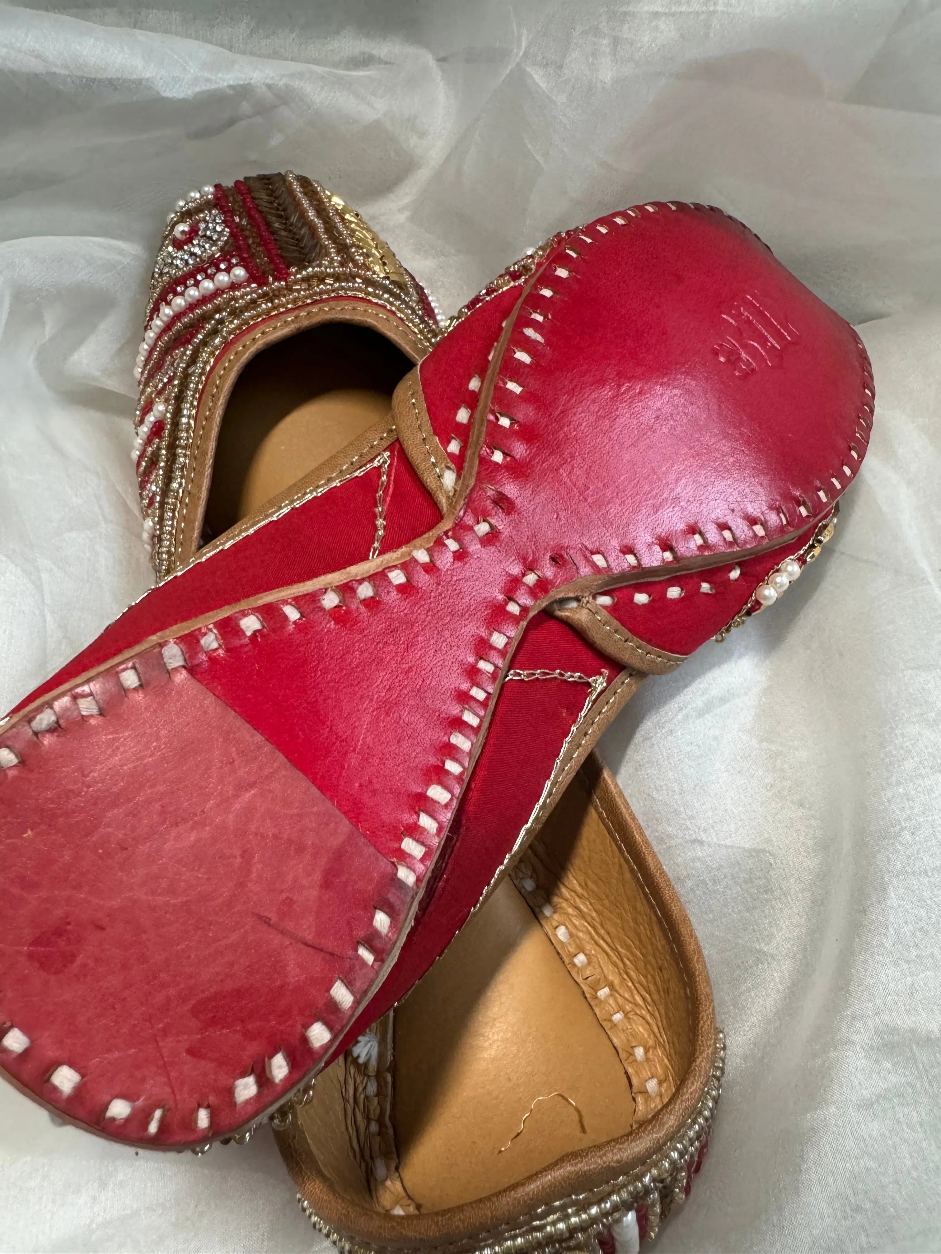 Embellished Hand crafted Mojaris - Red ARIAA CHIKANKARI