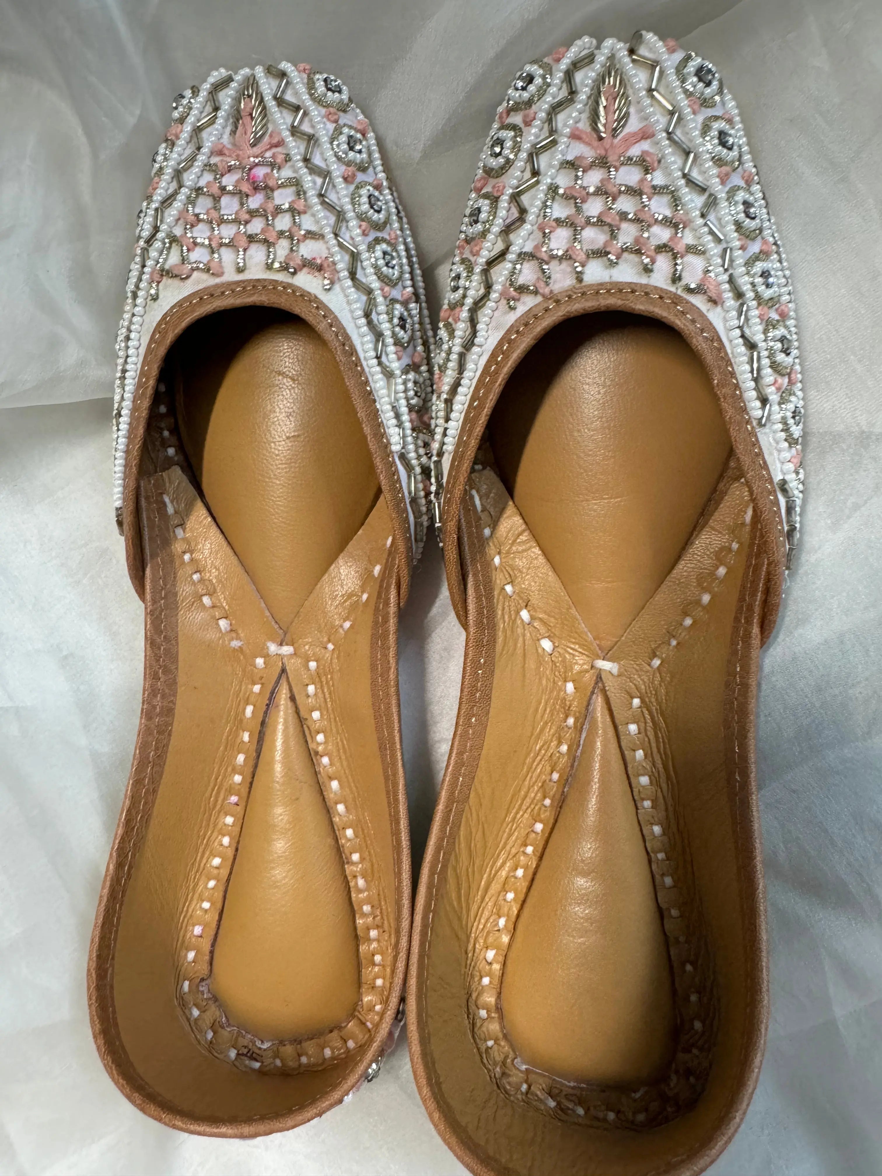 Embellished Hand crafted Mojaris - White (Copy) ARIAA CHIKANKARI