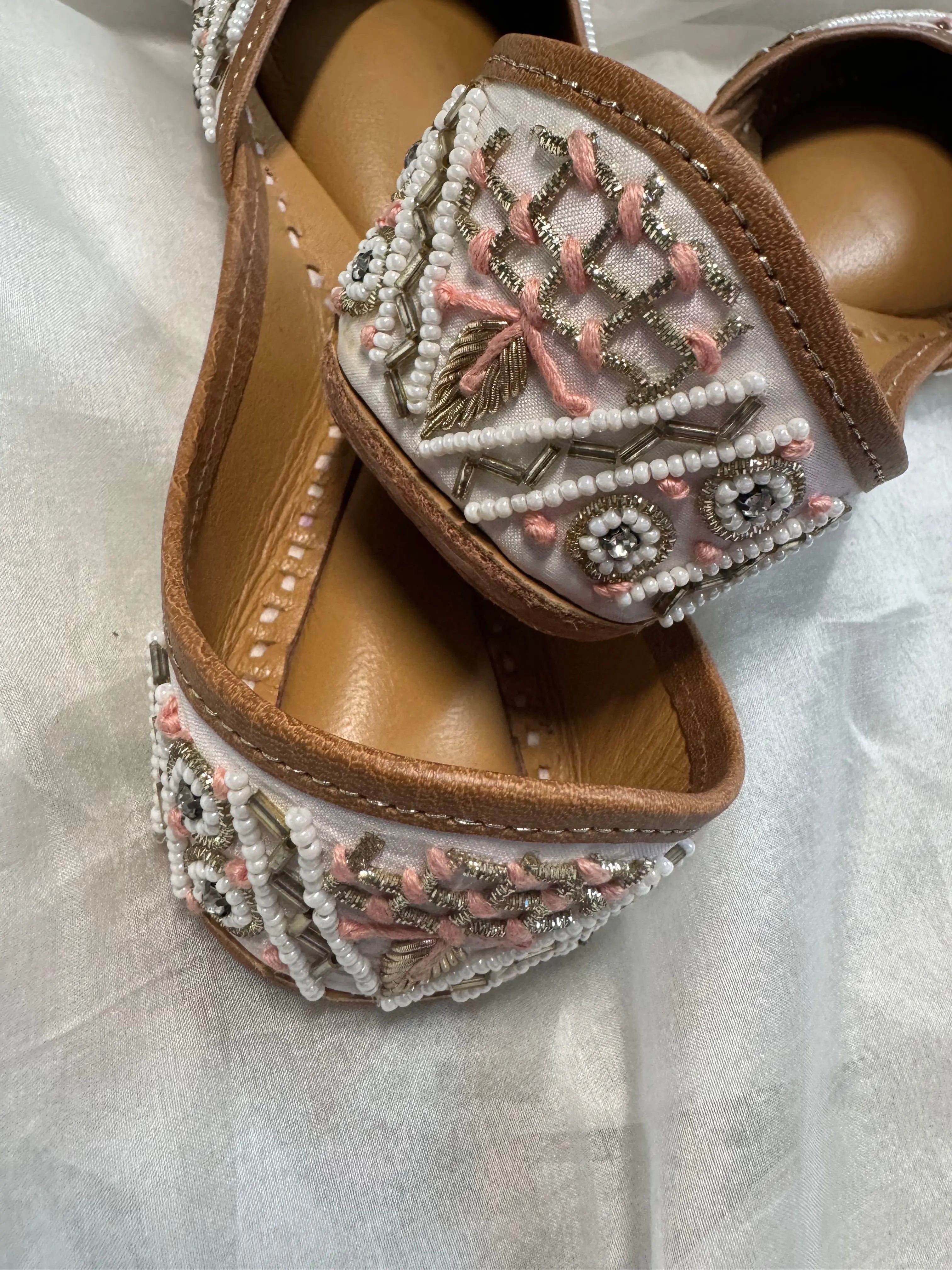 Embellished Hand crafted Mojaris - White (Copy) ARIAA CHIKANKARI