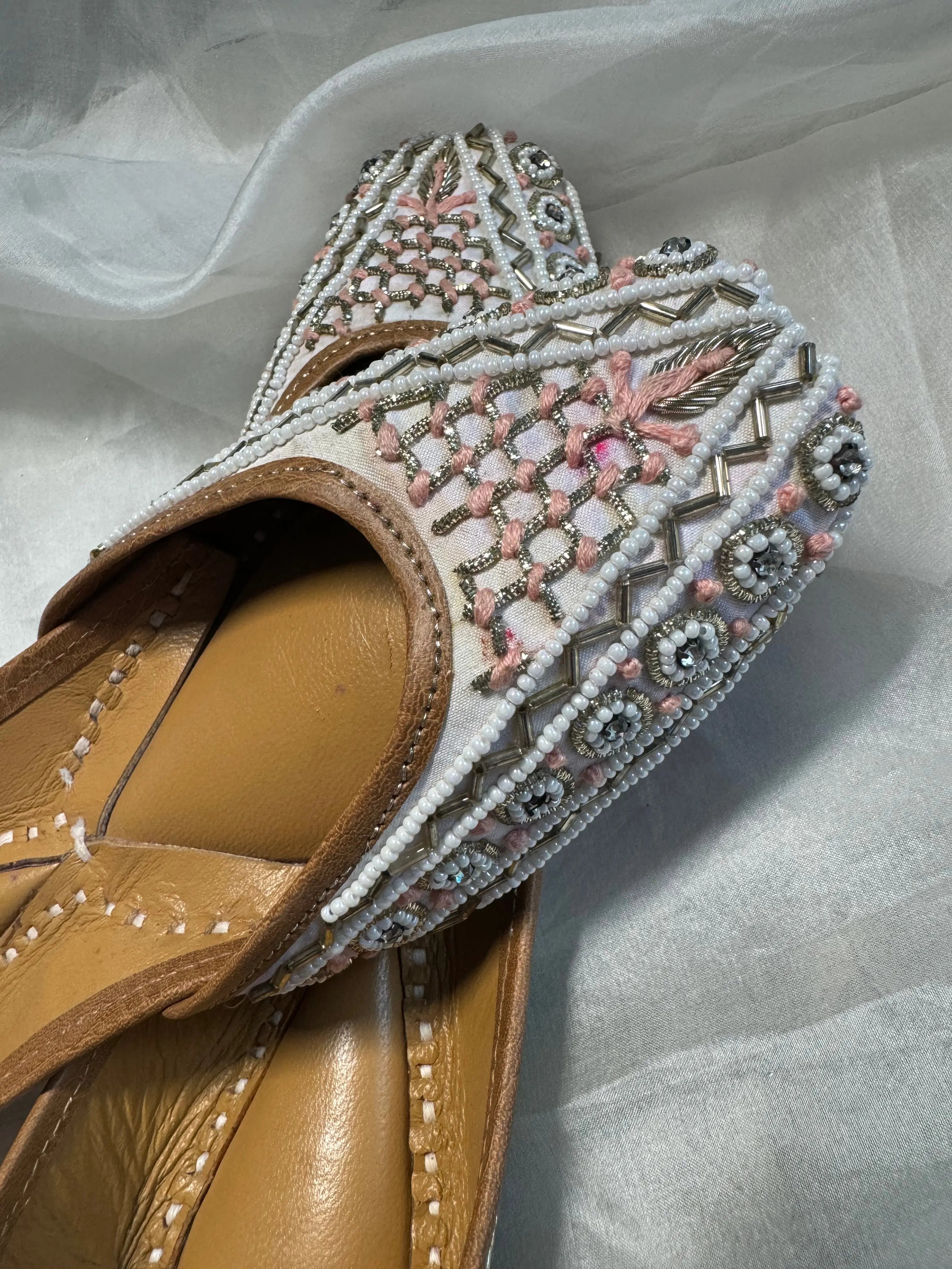 Embellished Hand crafted Mojaris - White (Copy) ARIAA CHIKANKARI