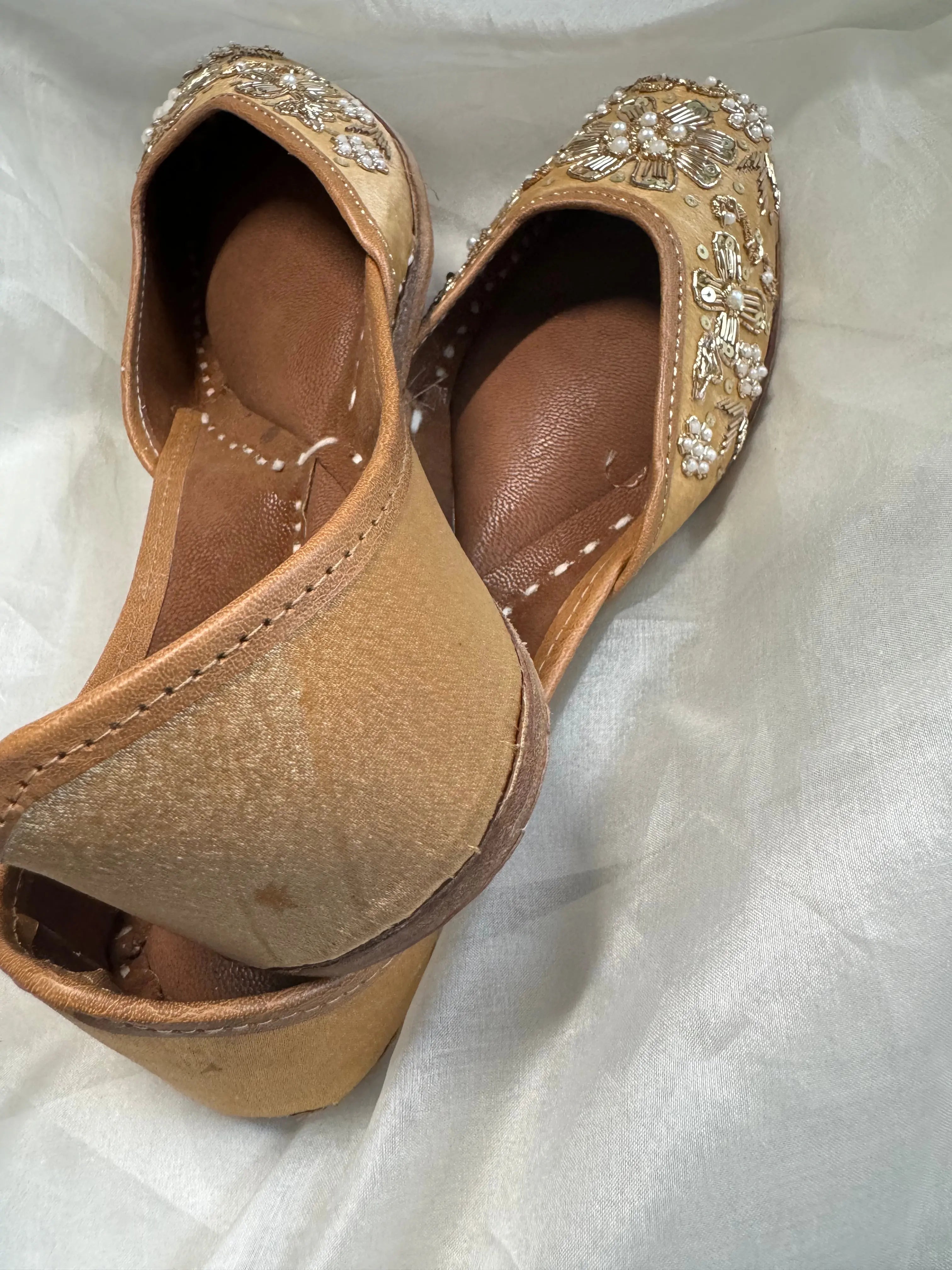 Embellished Hand crafted Mojaris - Gold ARIAA CHIKANKARI