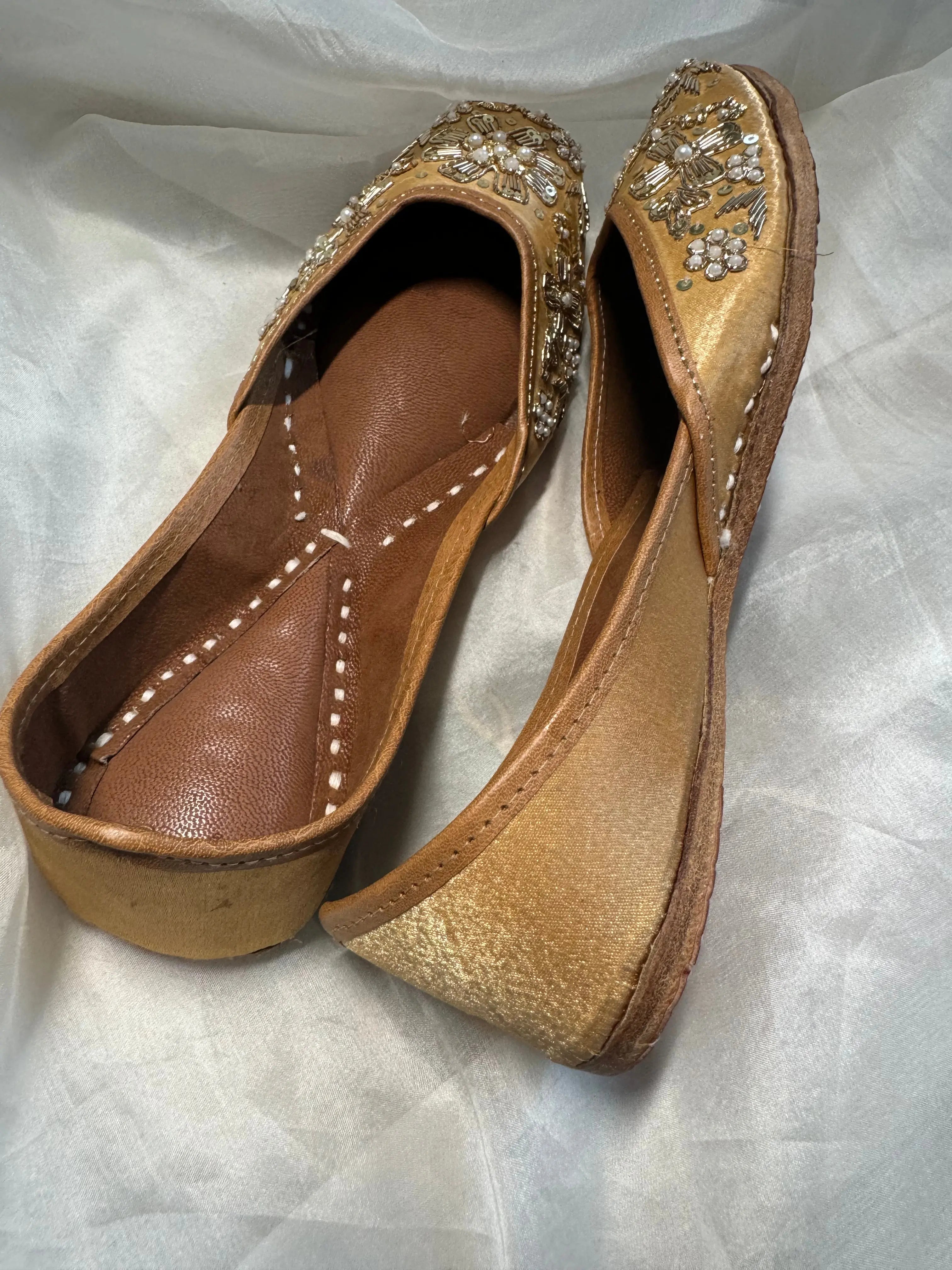 Embellished Hand crafted Mojaris - Gold ARIAA CHIKANKARI