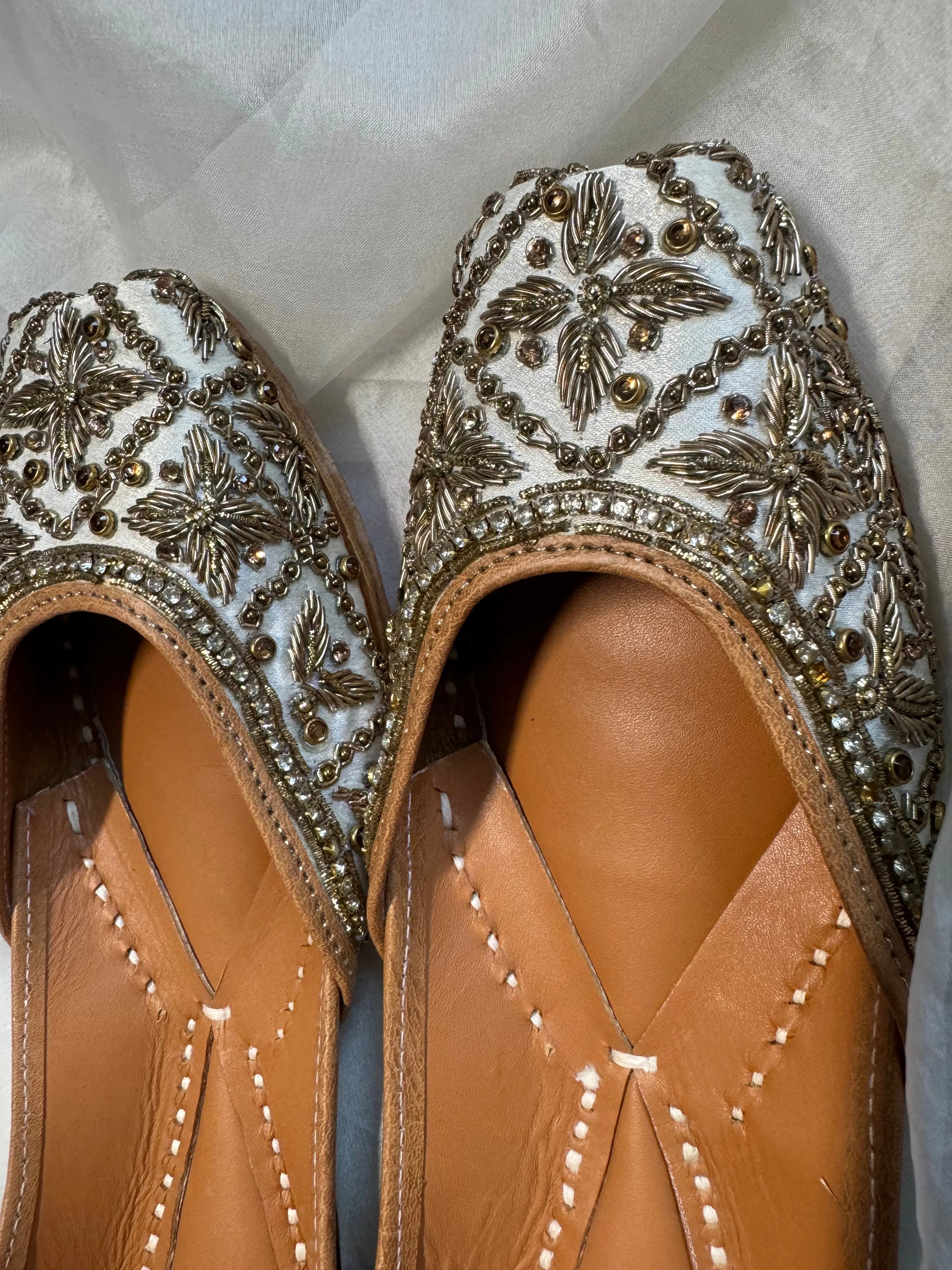 Embellished Hand crafted Mojaris - White ARIAA CHIKANKARI