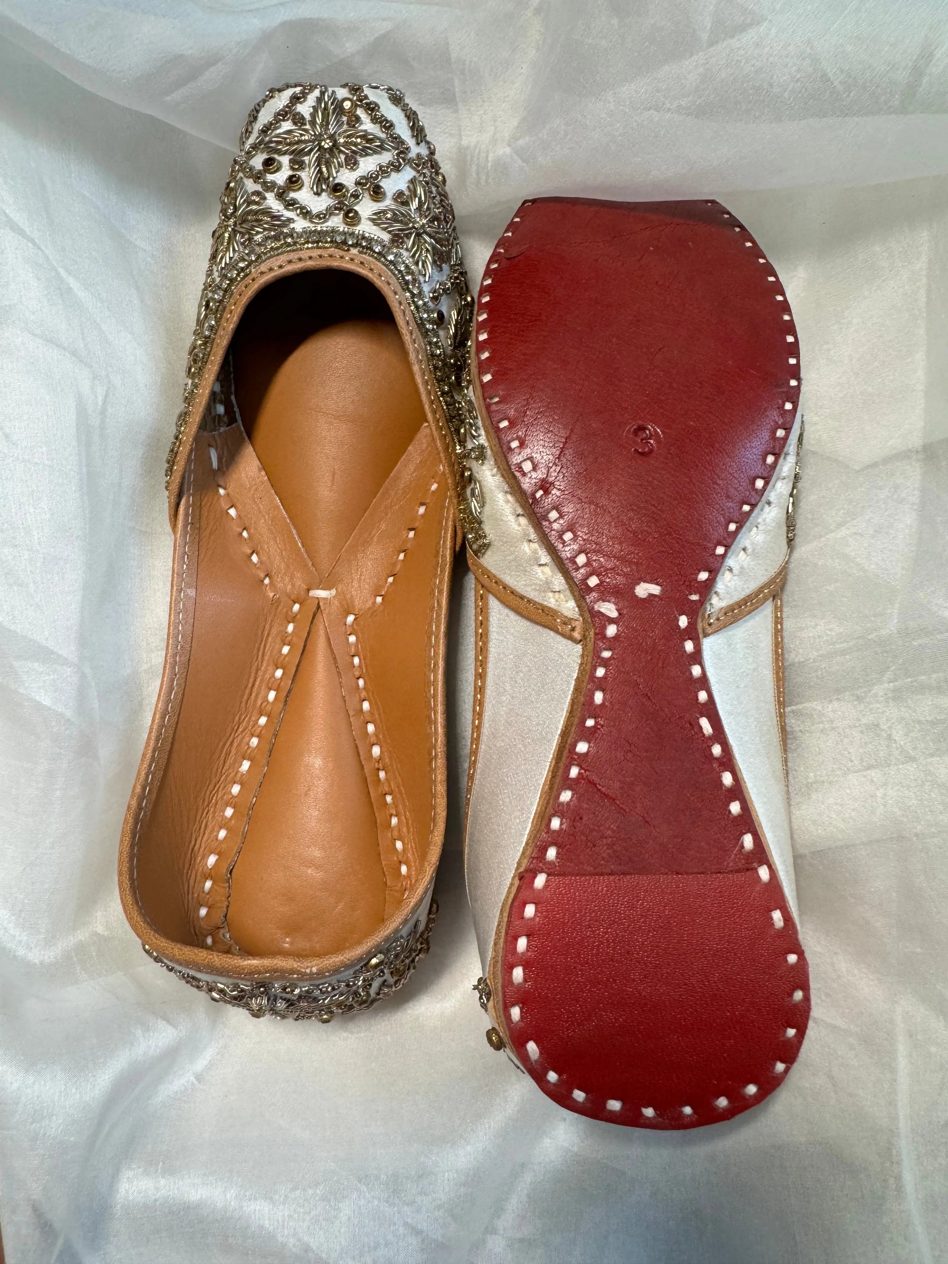 Embellished Hand crafted Mojaris - White ARIAA CHIKANKARI