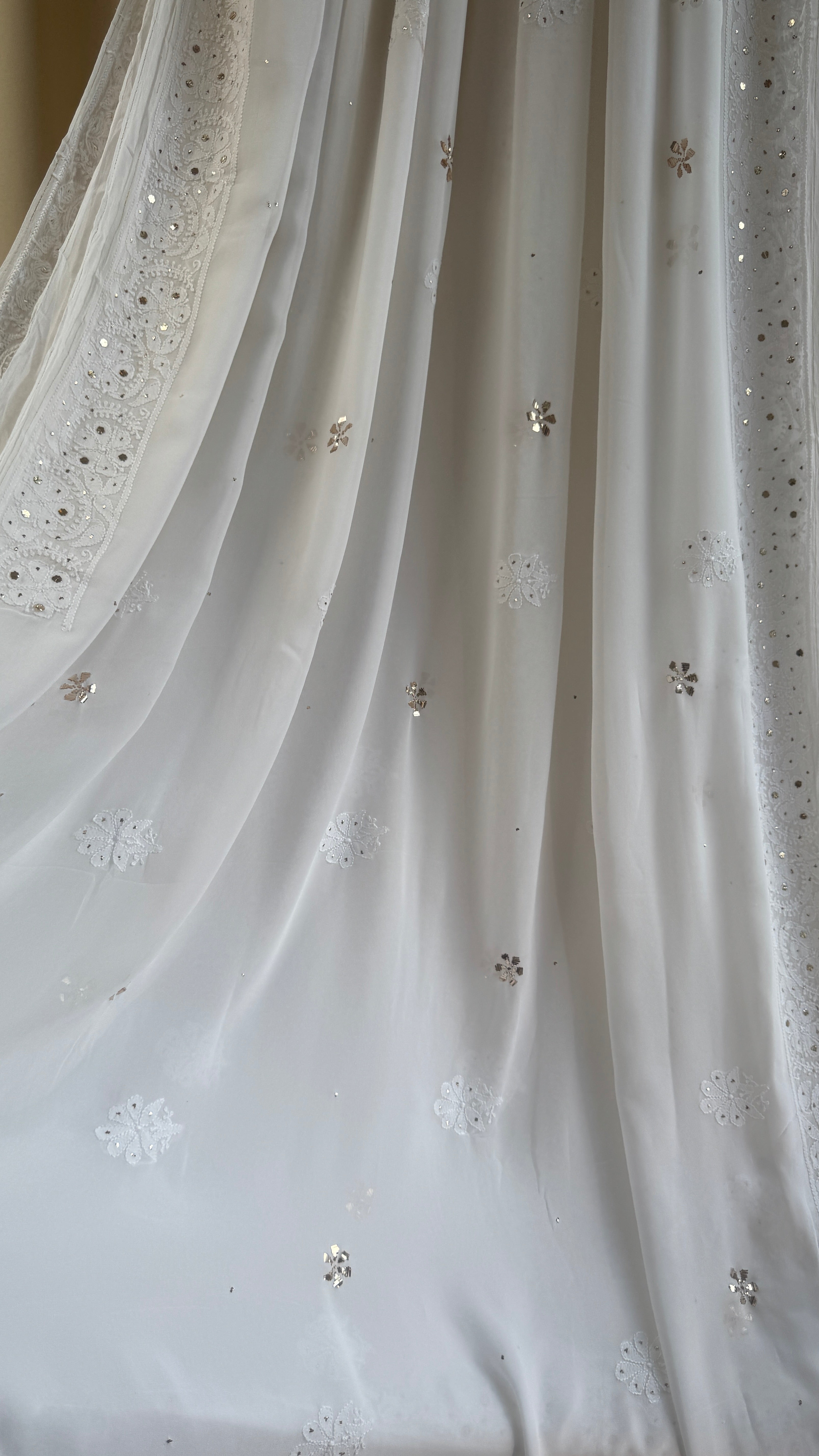 Viscose White Chikankari saree with Mukaish Work