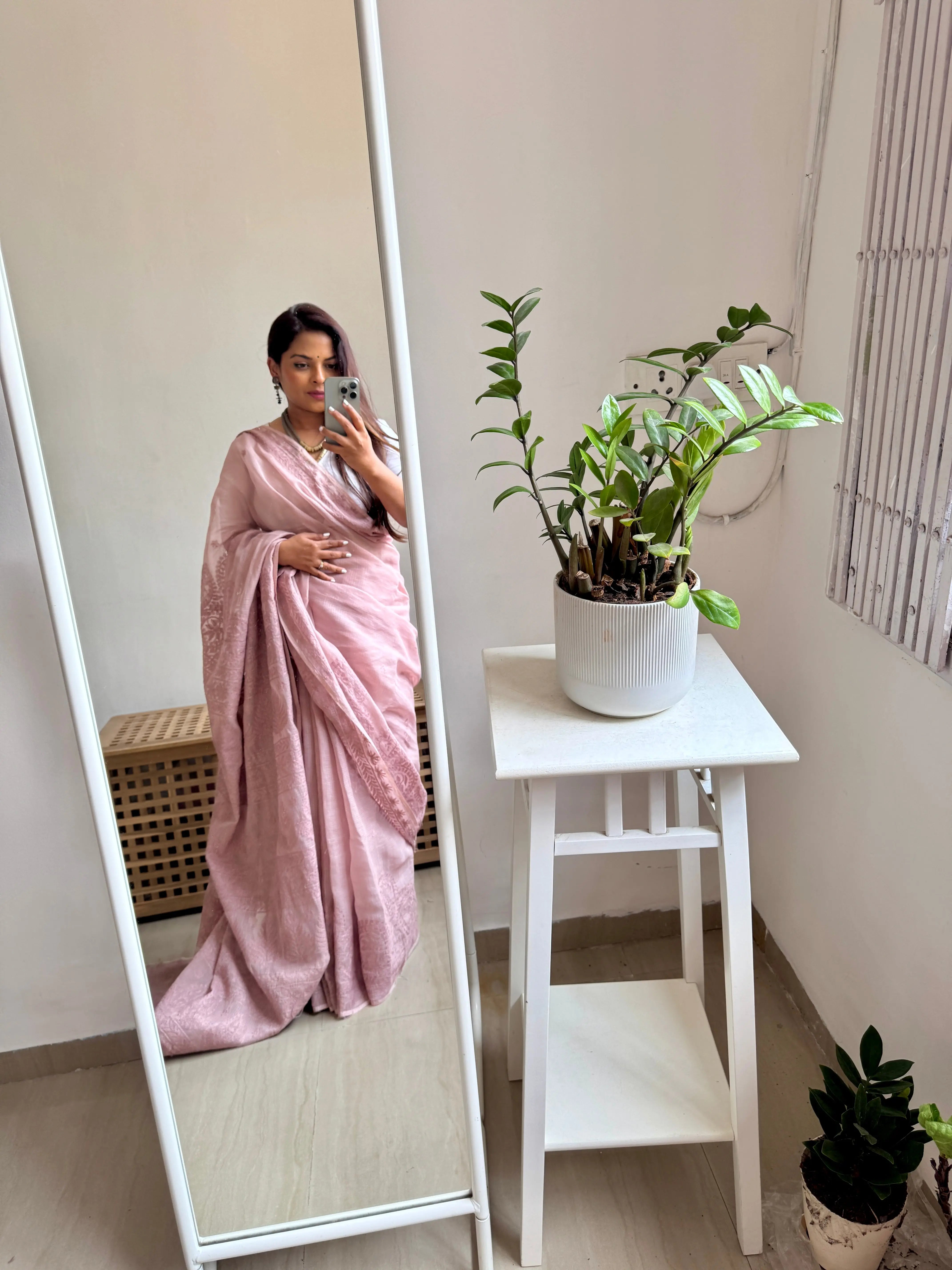 Kota Chikankari saree in Mauve pink ARIAA CHIKANKARI