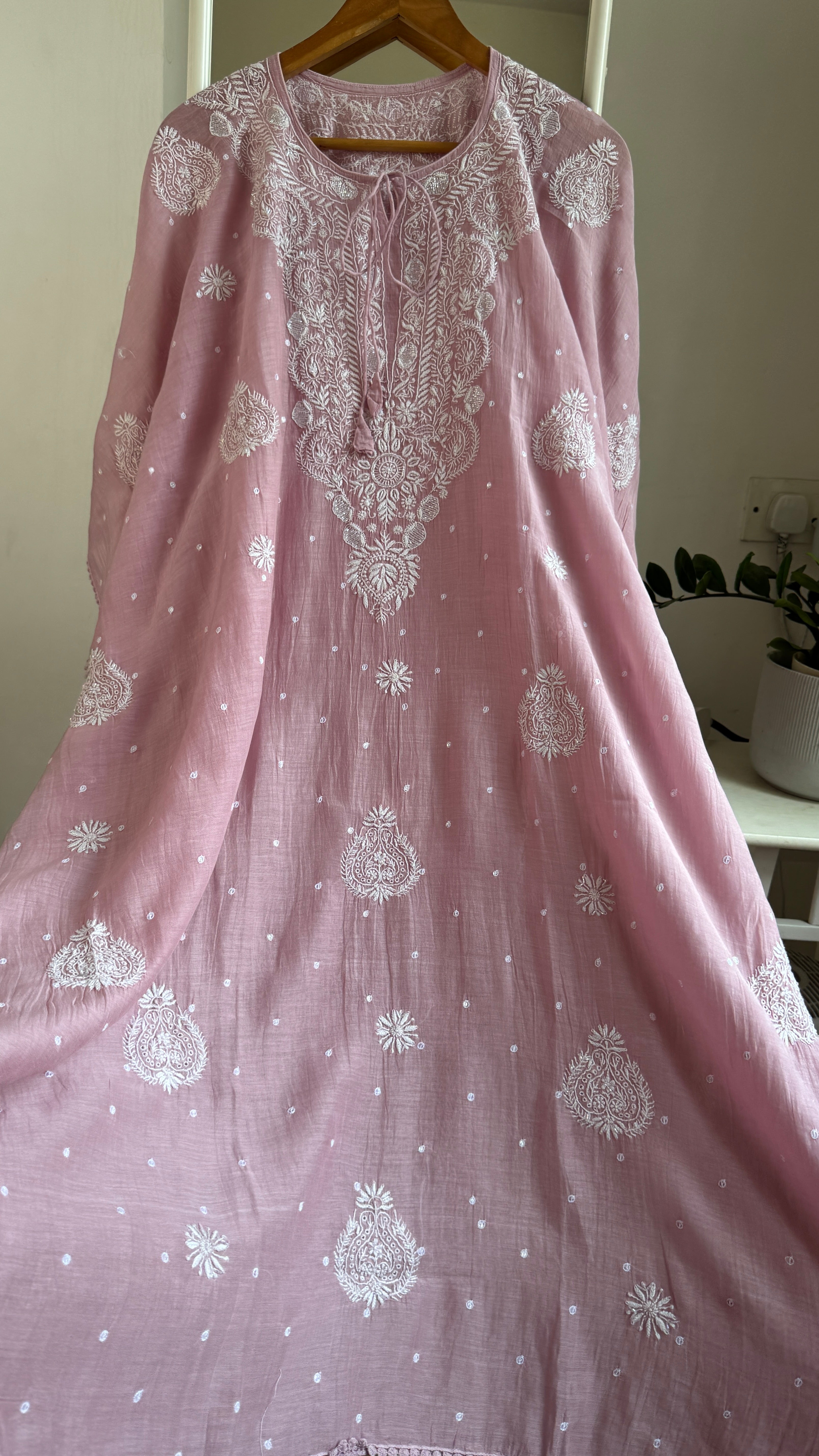 Mul Chanderi Chikankari Kaftan - Mauve