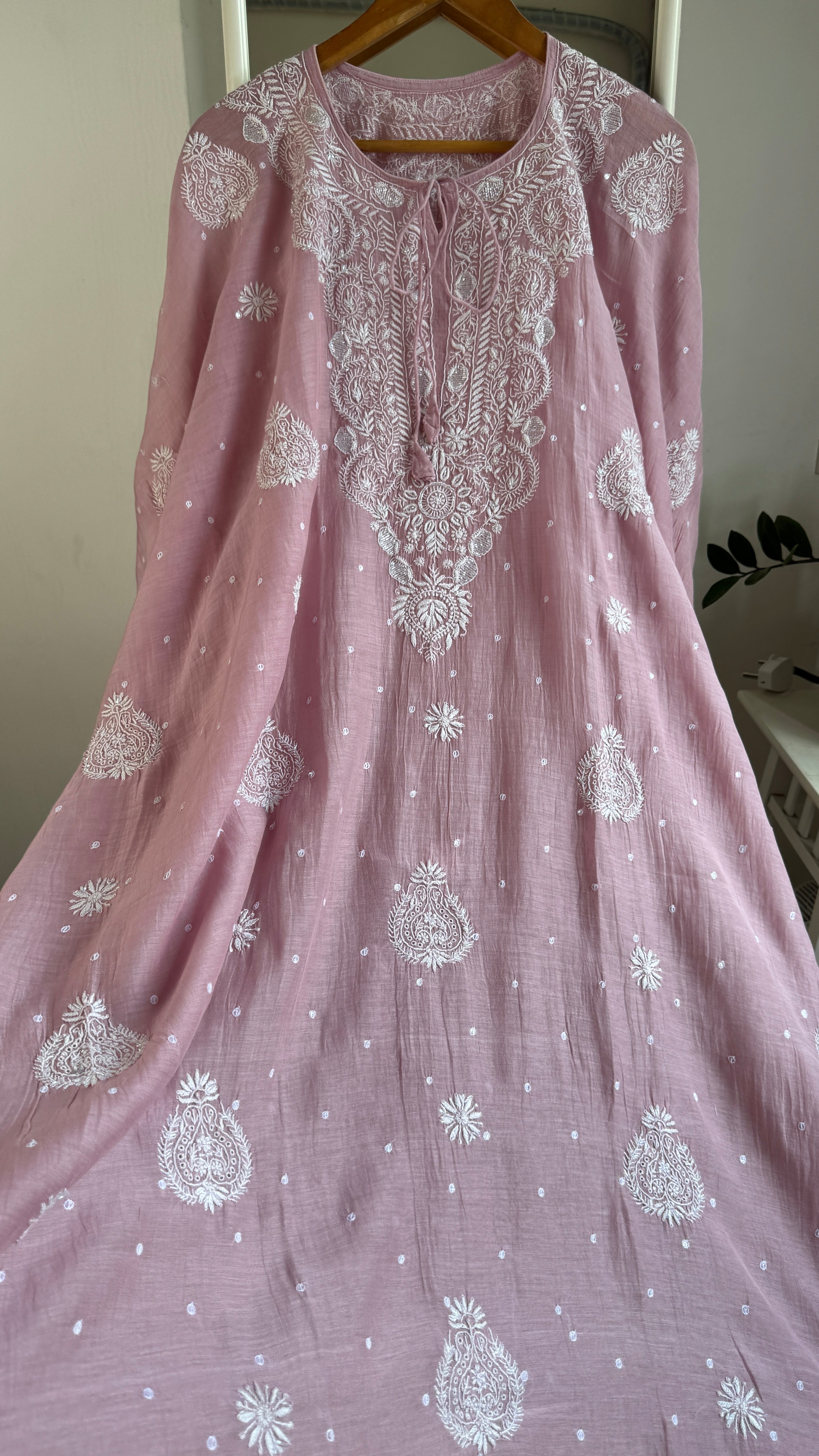 Mul Chanderi Chikankari Kaftan - Mauve