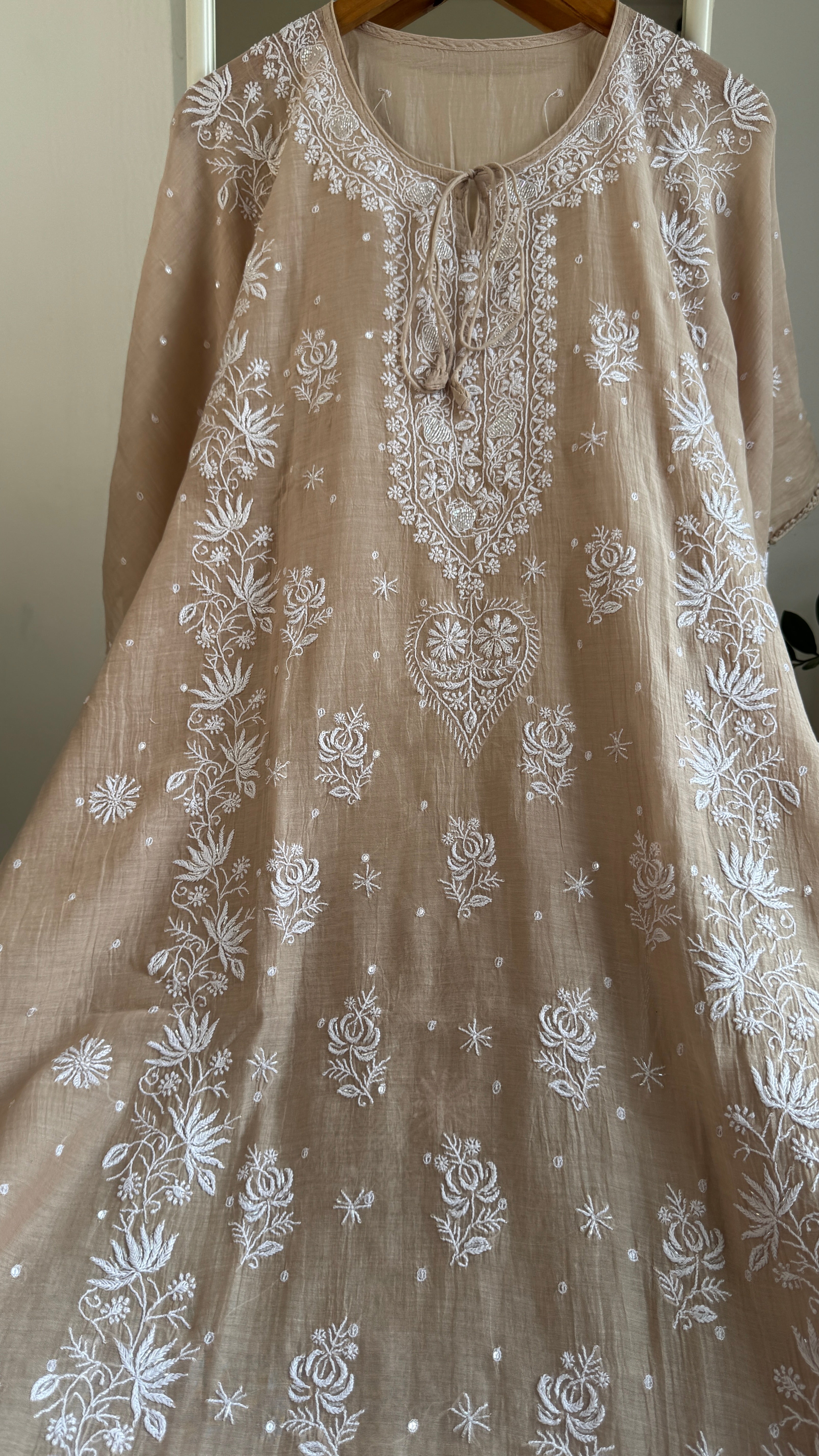 Mul Chanderi Chikankari Kaftan - Beige