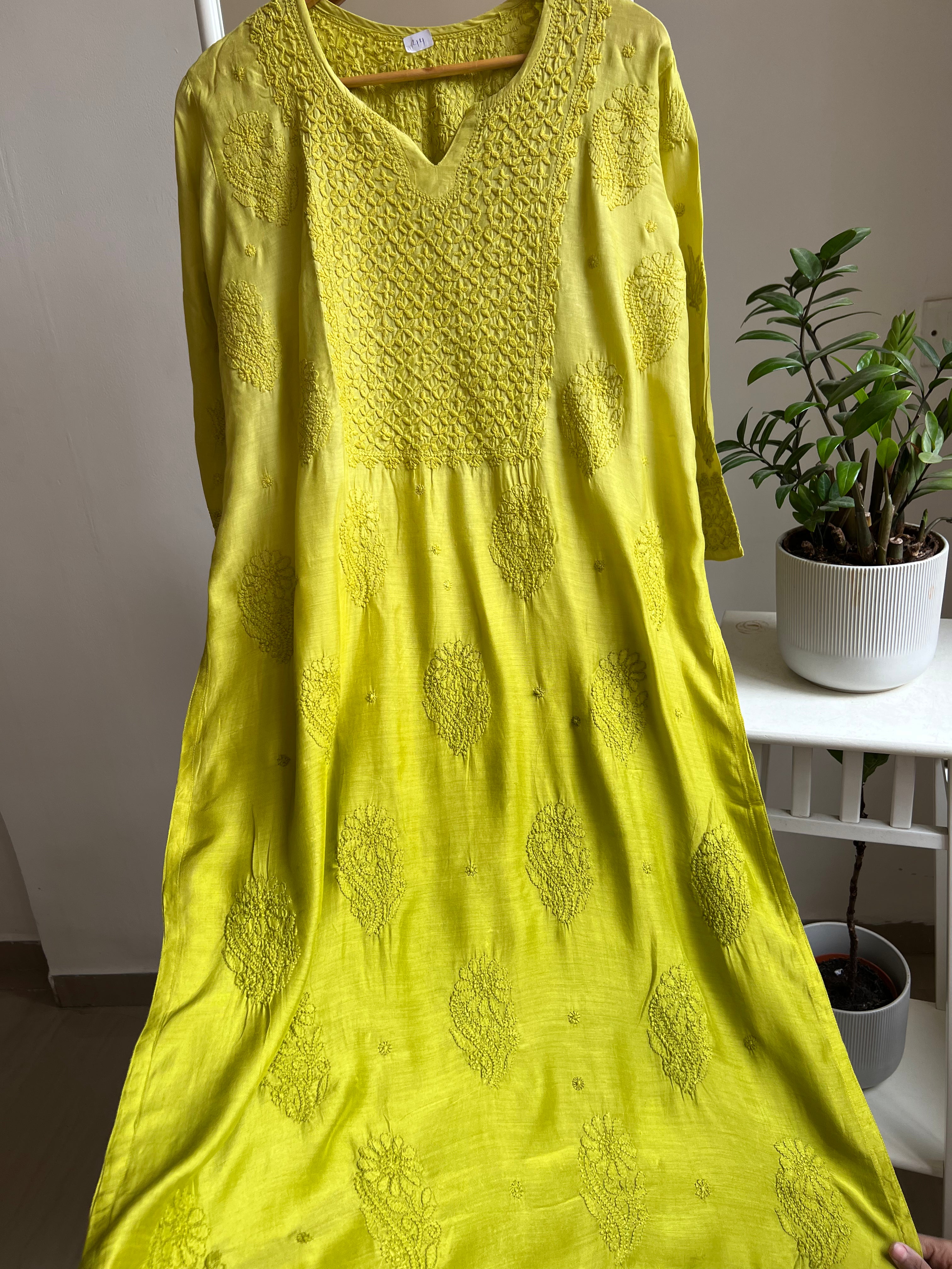 Muslin Chikankari Kurti - Mehndi Green ARIAA CHIKANKARI