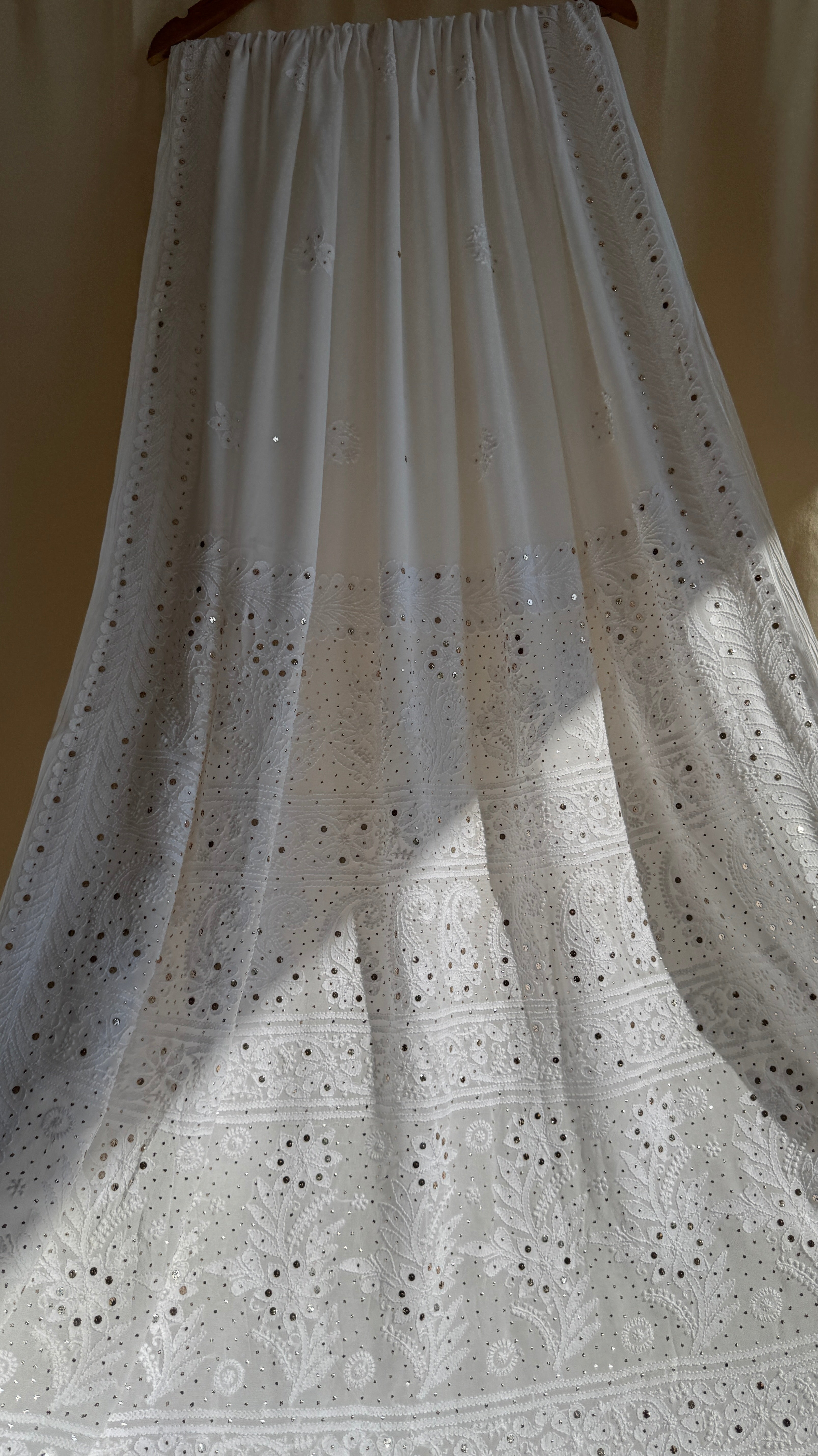 Viscose White Chikankari saree with Mukaish Work