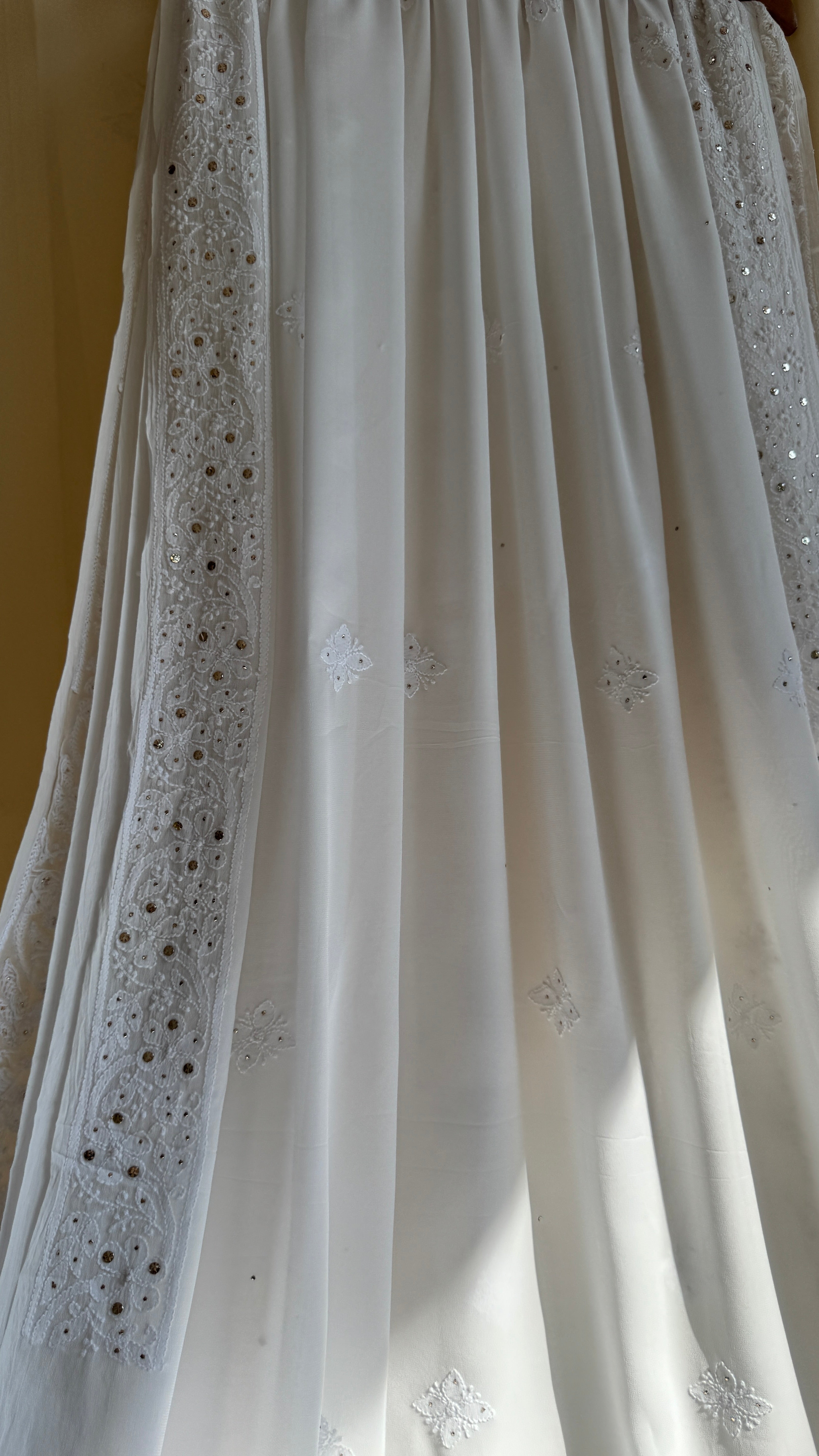 Viscose White Chikankari saree with Mukaish Work