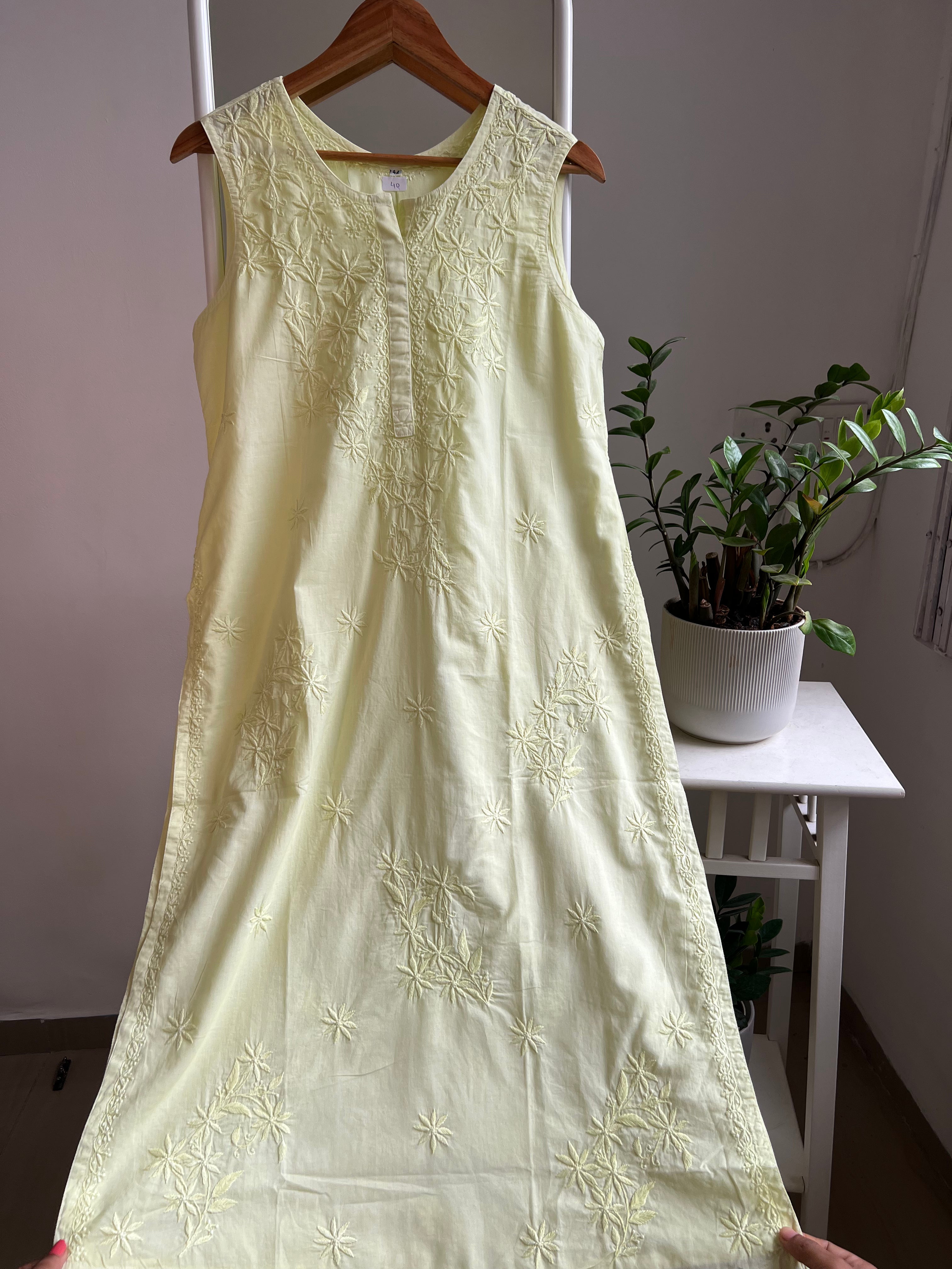 Mul Cotton Sleevless Chikankari Kurti - Apple Green ARIAA CHIKANKARI
