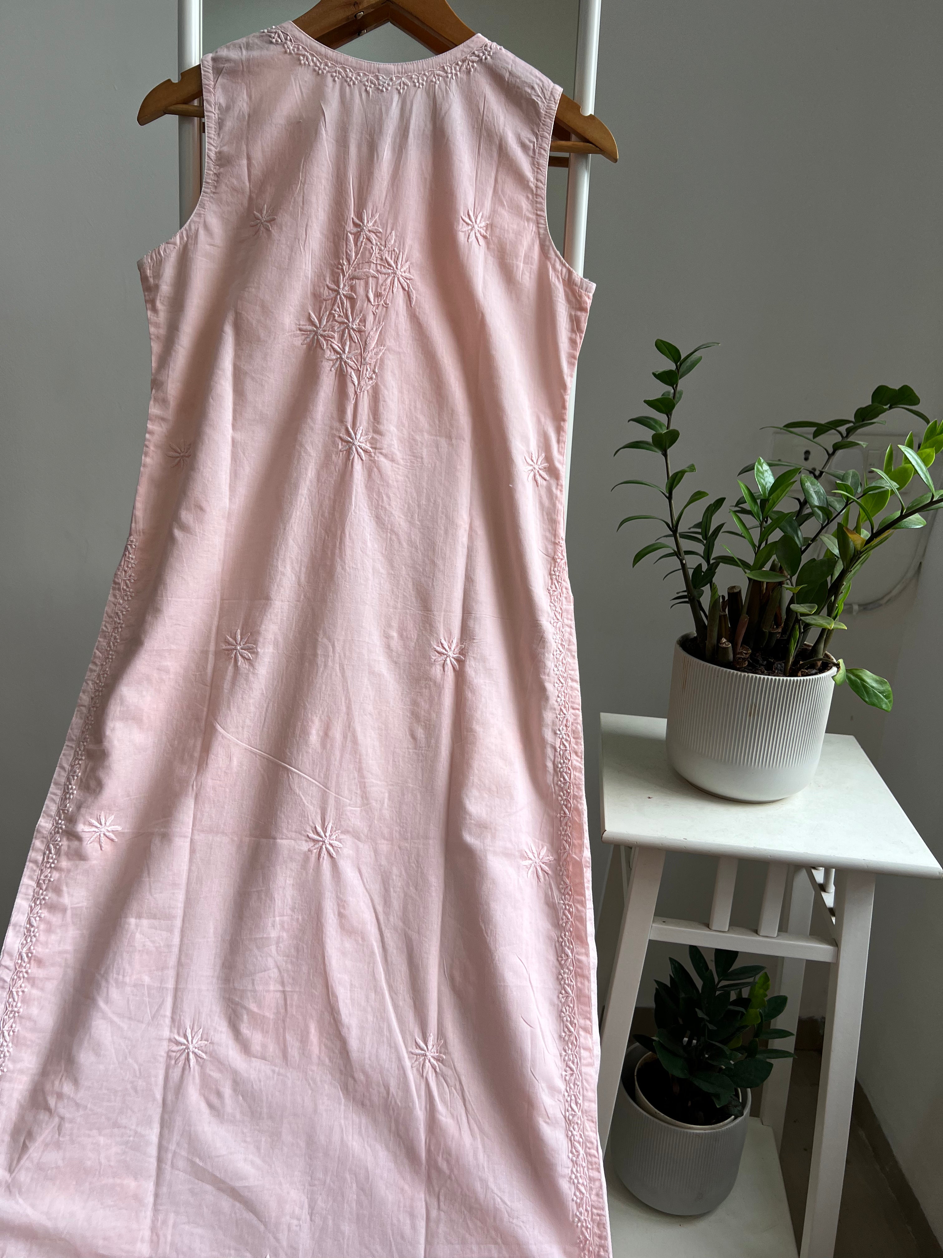 Mul Cotton Sleevless Chikankari Kurti - Peach ARIAA CHIKANKARI