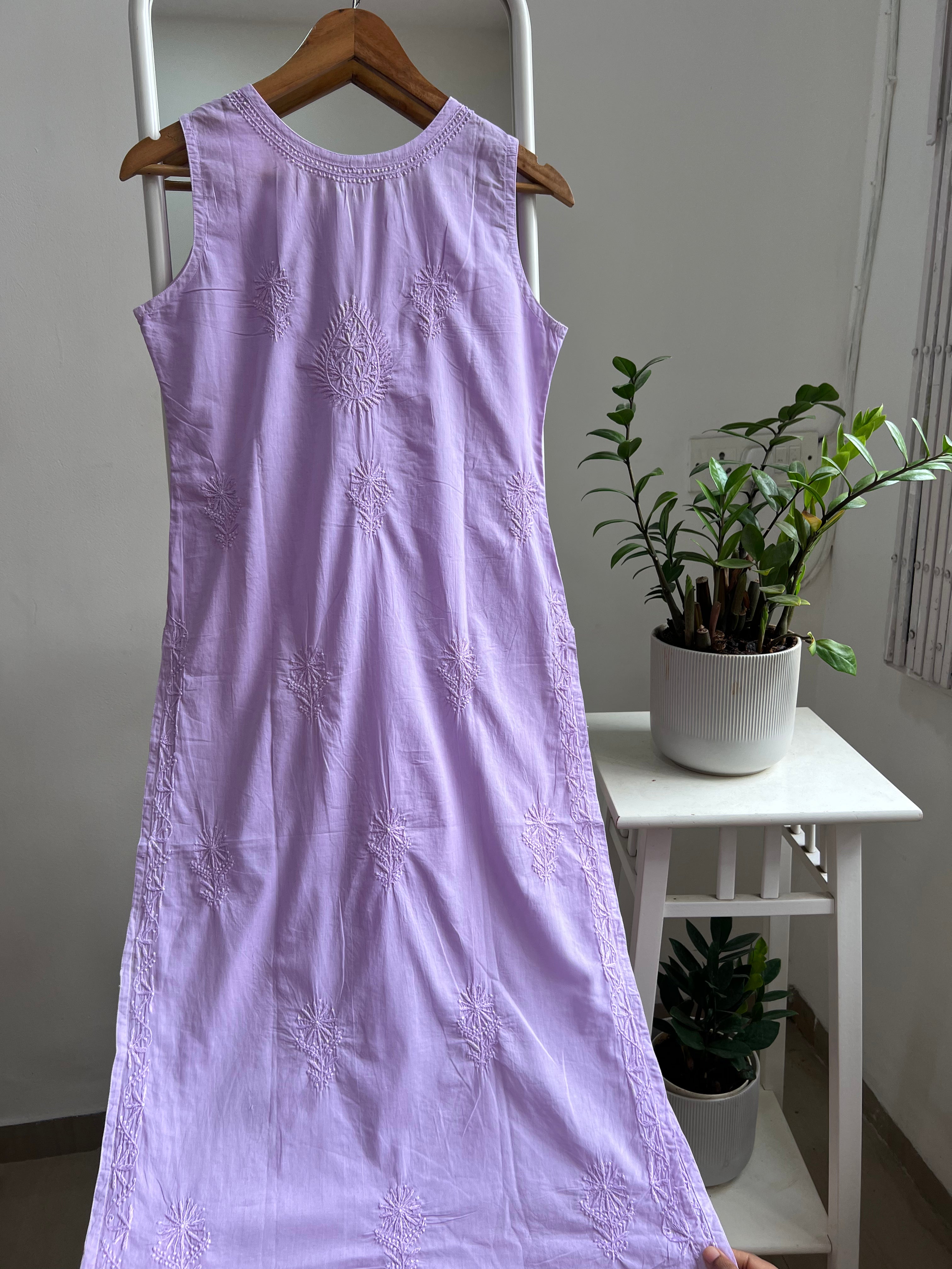 Mul Cotton Sleevless Chikankari Kurti - Lilac ARIAA CHIKANKARI