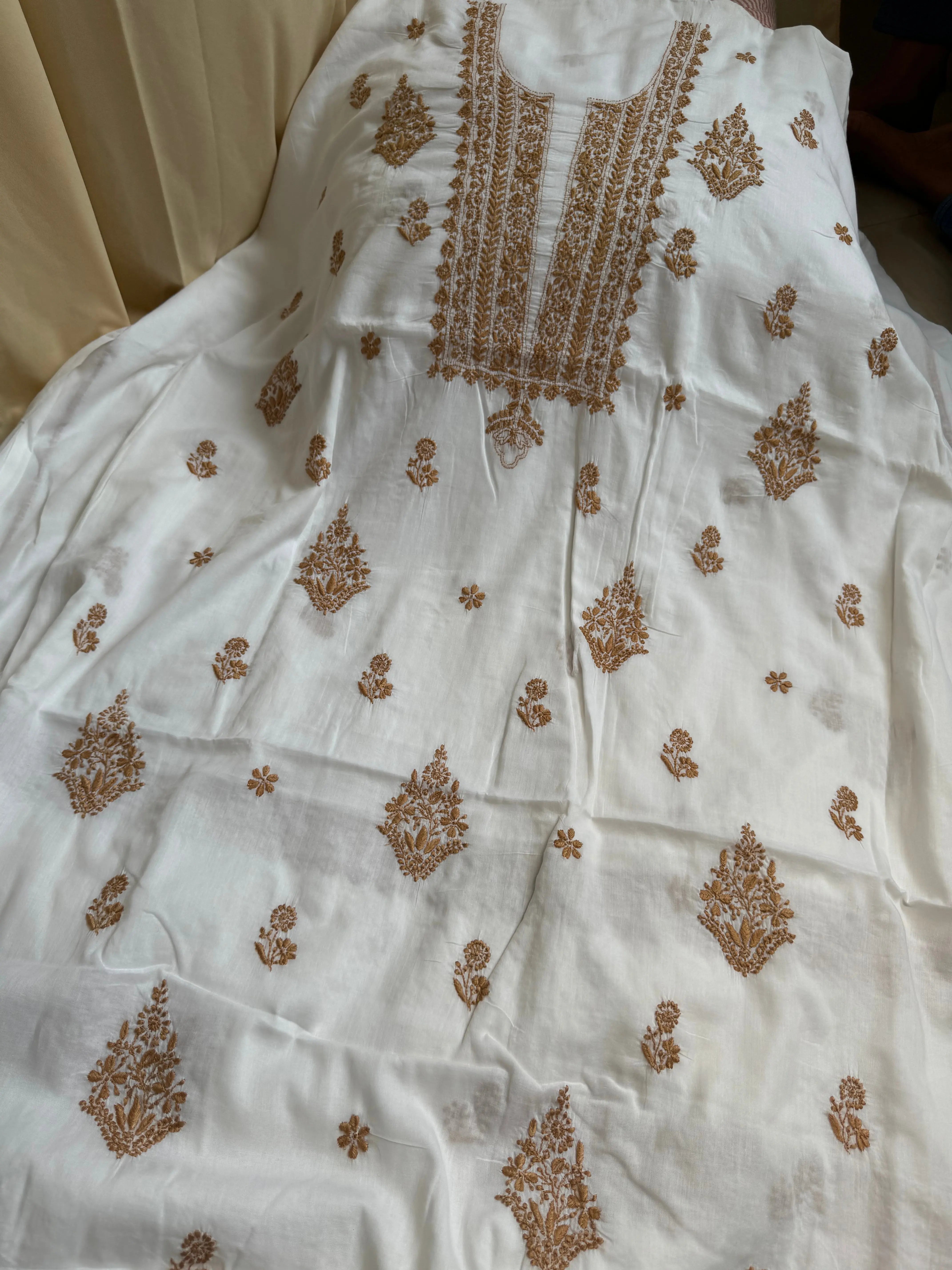 Mul cotton -Unstitched set - Kurti with Dupatta - ARIAA CHIKANKARI ARIAA CHIKANKARI
