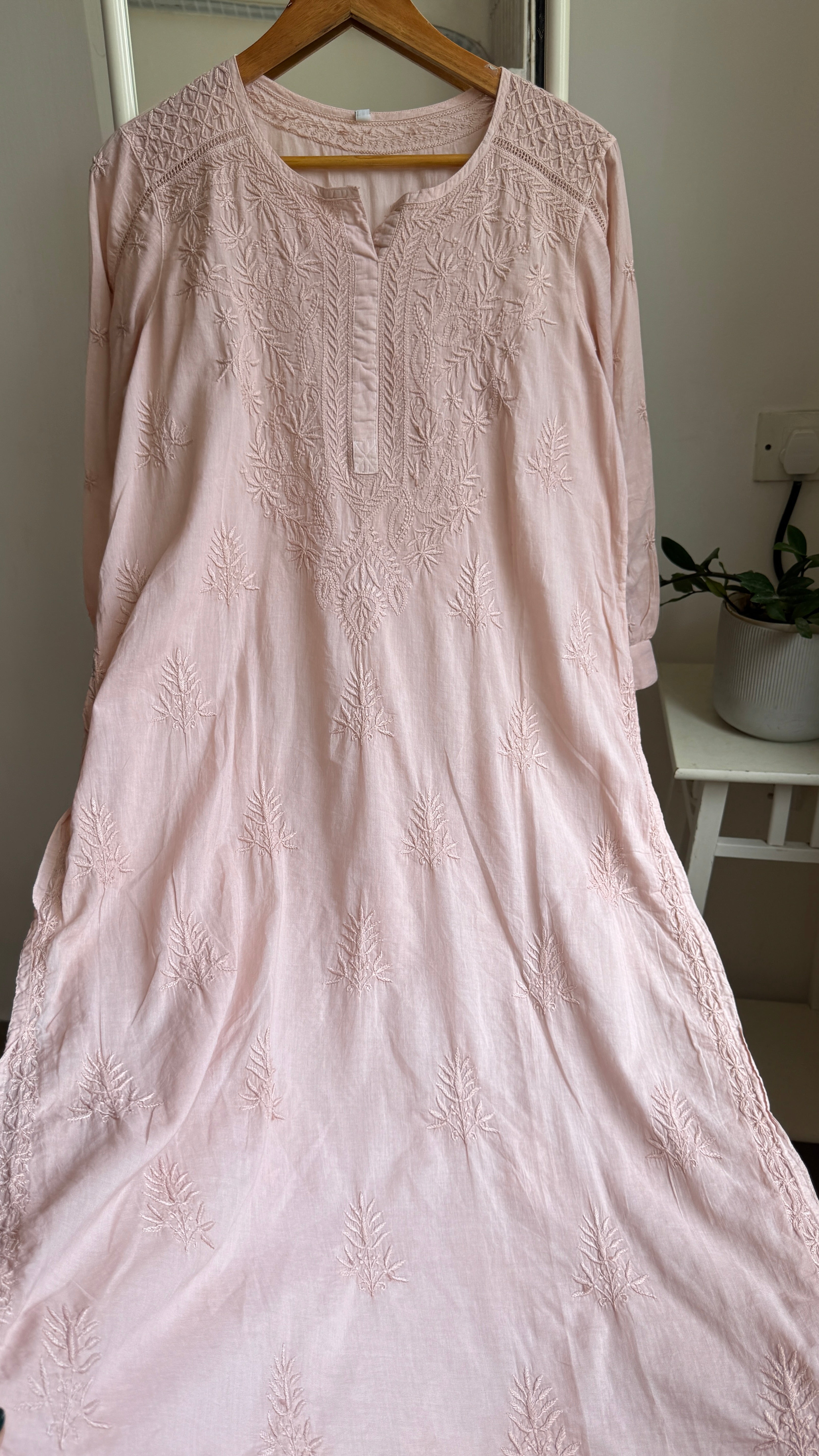 Mul Cotto Green Chikankari Kurti - Nude pink
