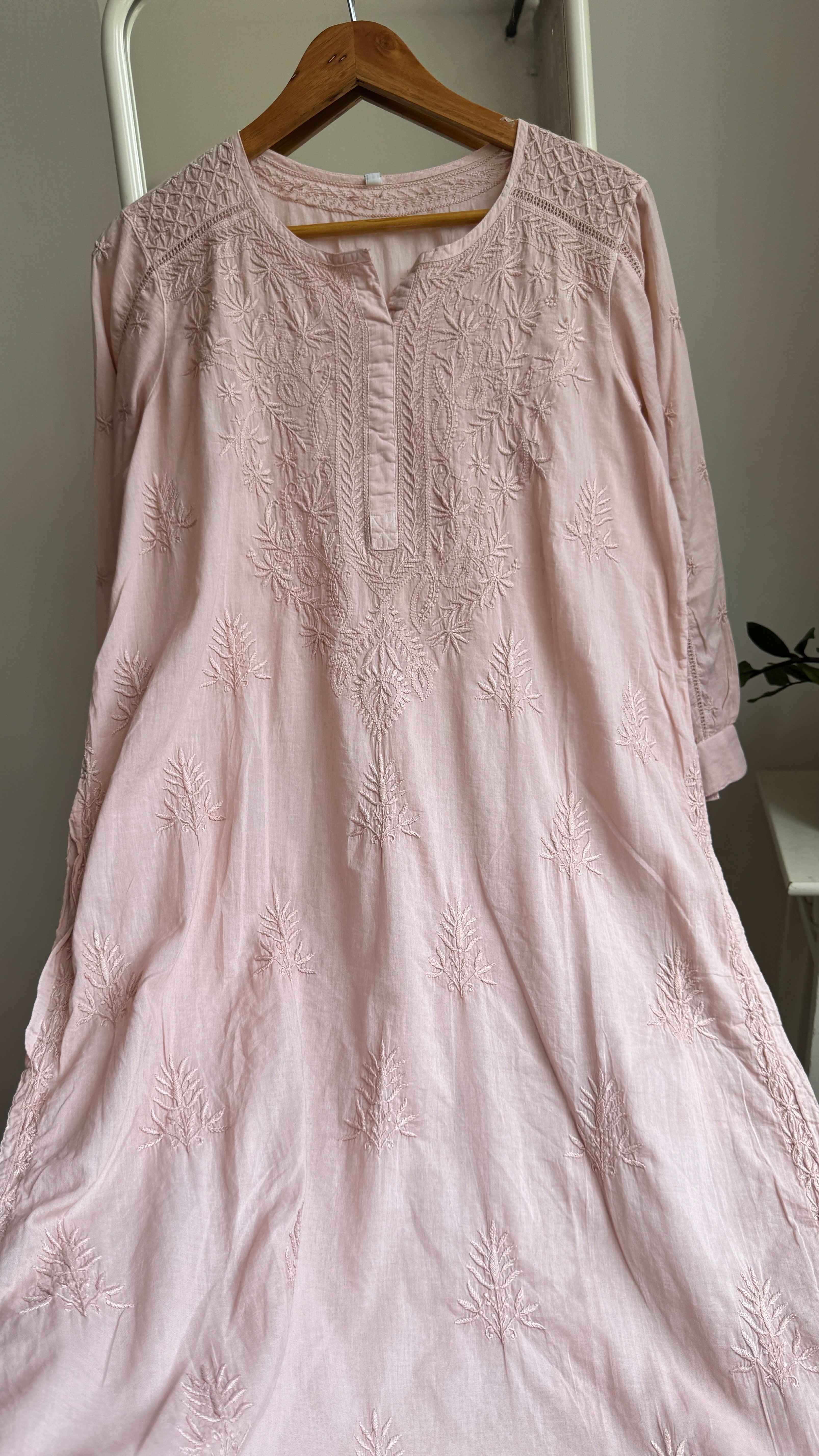 Mul Cotto Green Chikankari Kurti - Nude pink