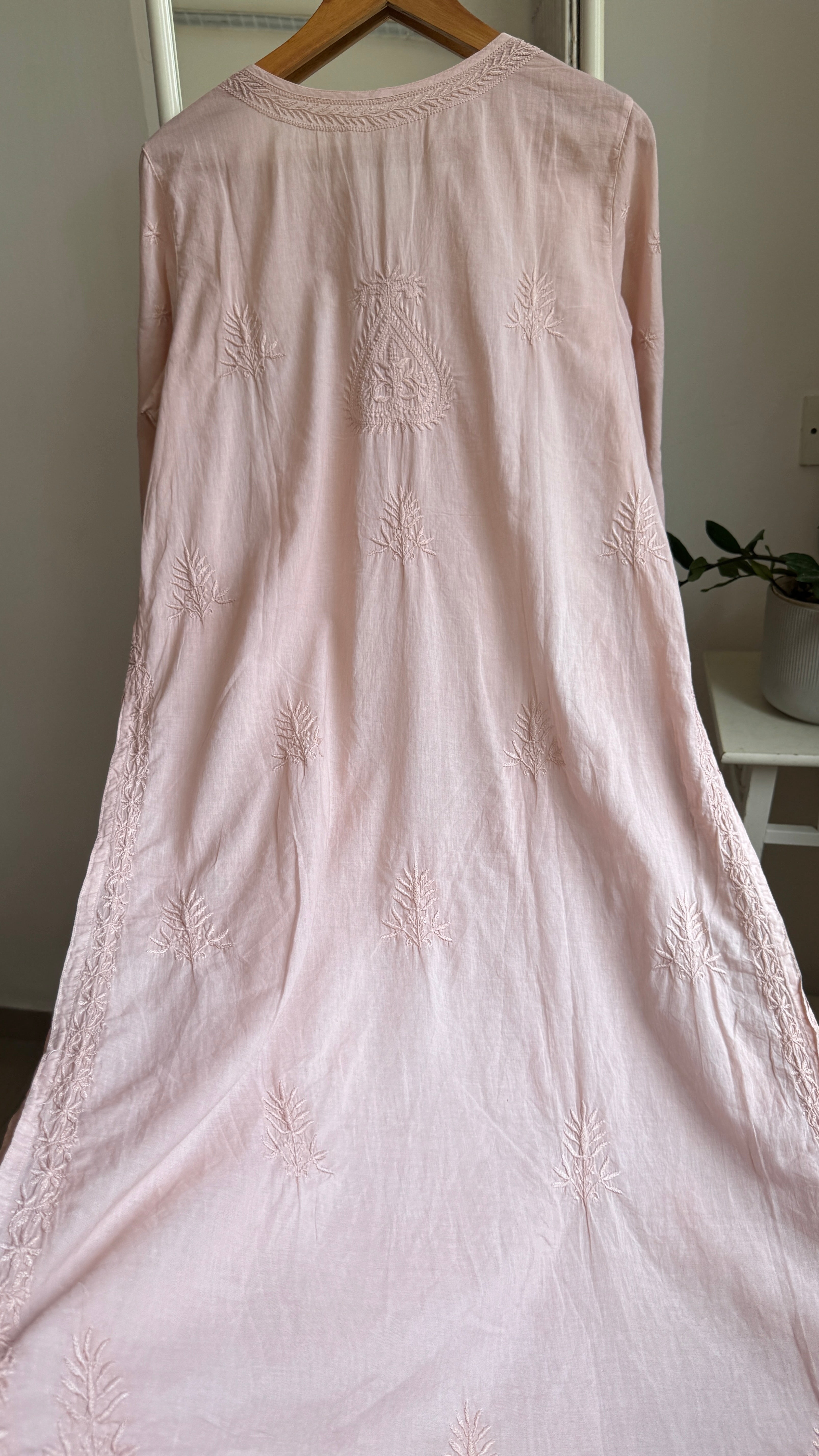 Mul Cotto Green Chikankari Kurti - Nude pink