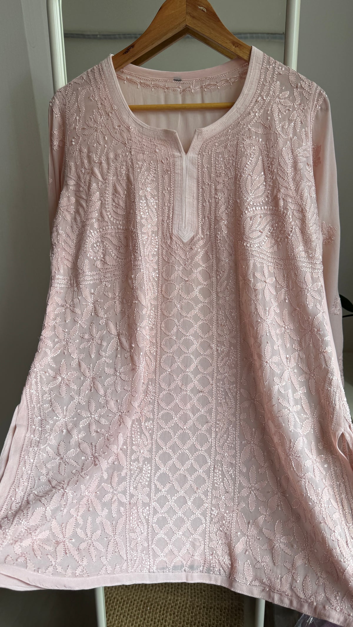 Chikankari Viscose Georgette short Top in Pale pink