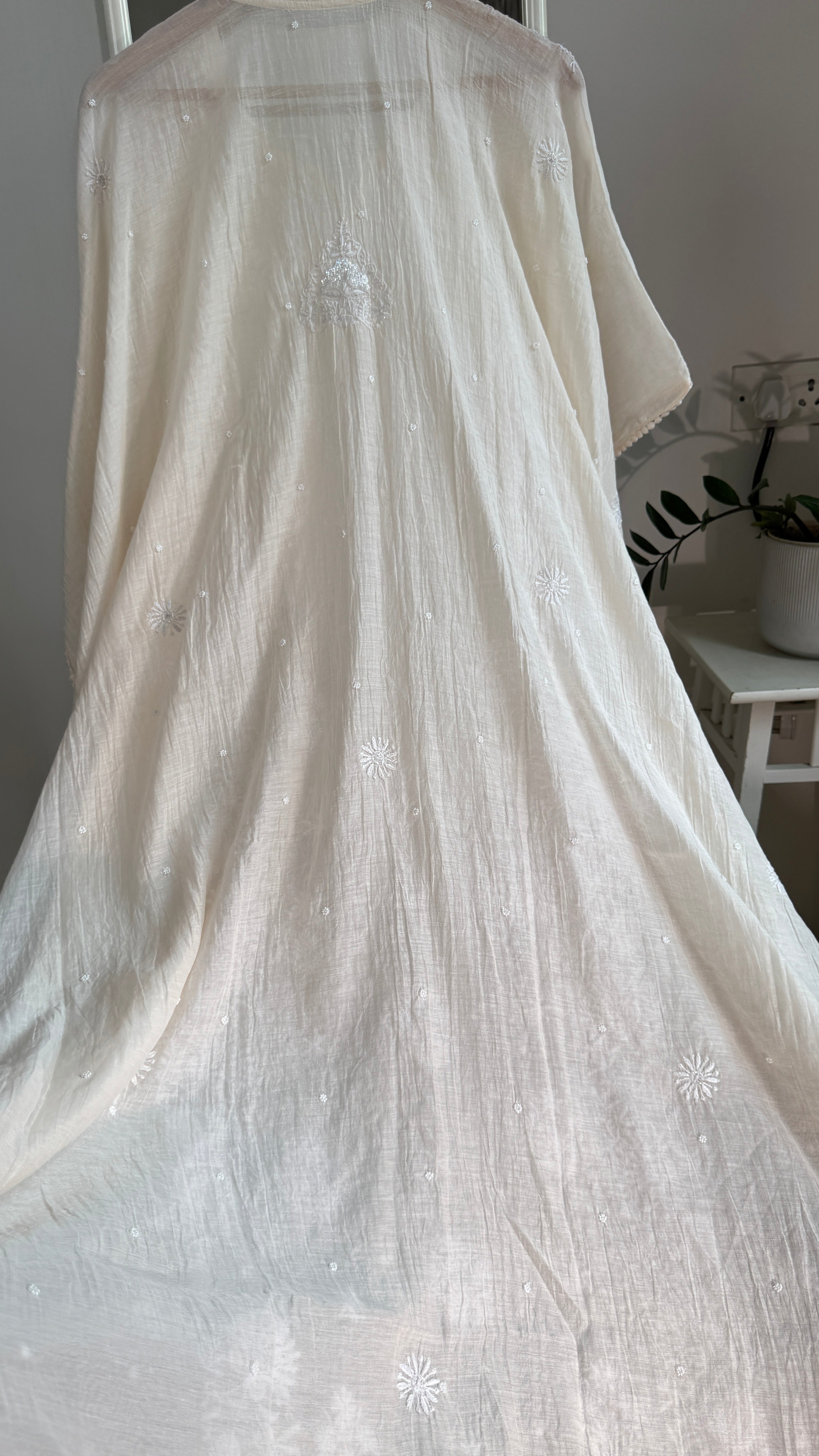 Mul Chanderi Chikankari Kaftan -Ivory