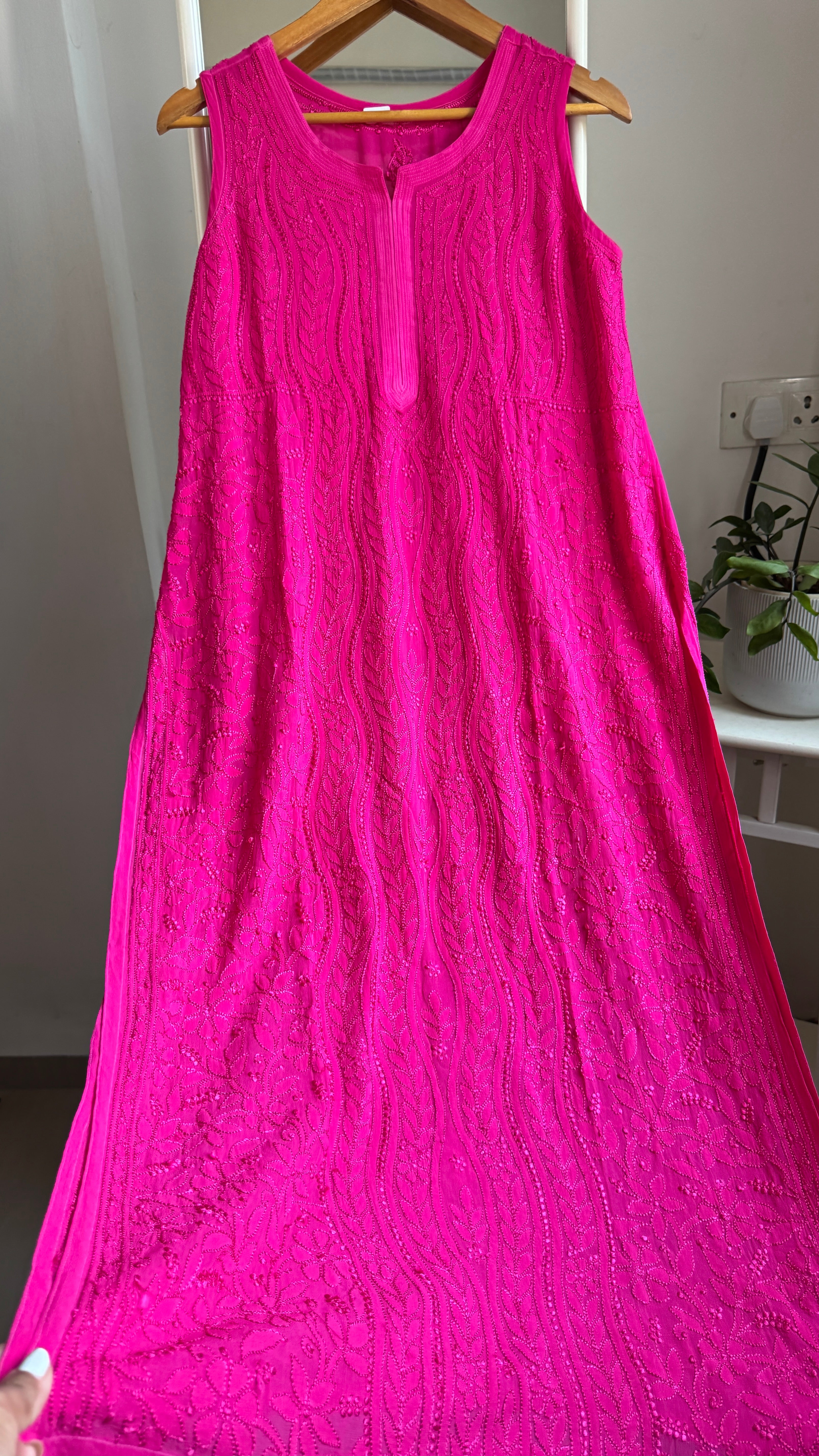 Long Full Jaal Sleeveless Chikankari Kurti - AriAA Chikankari - Rose Collection