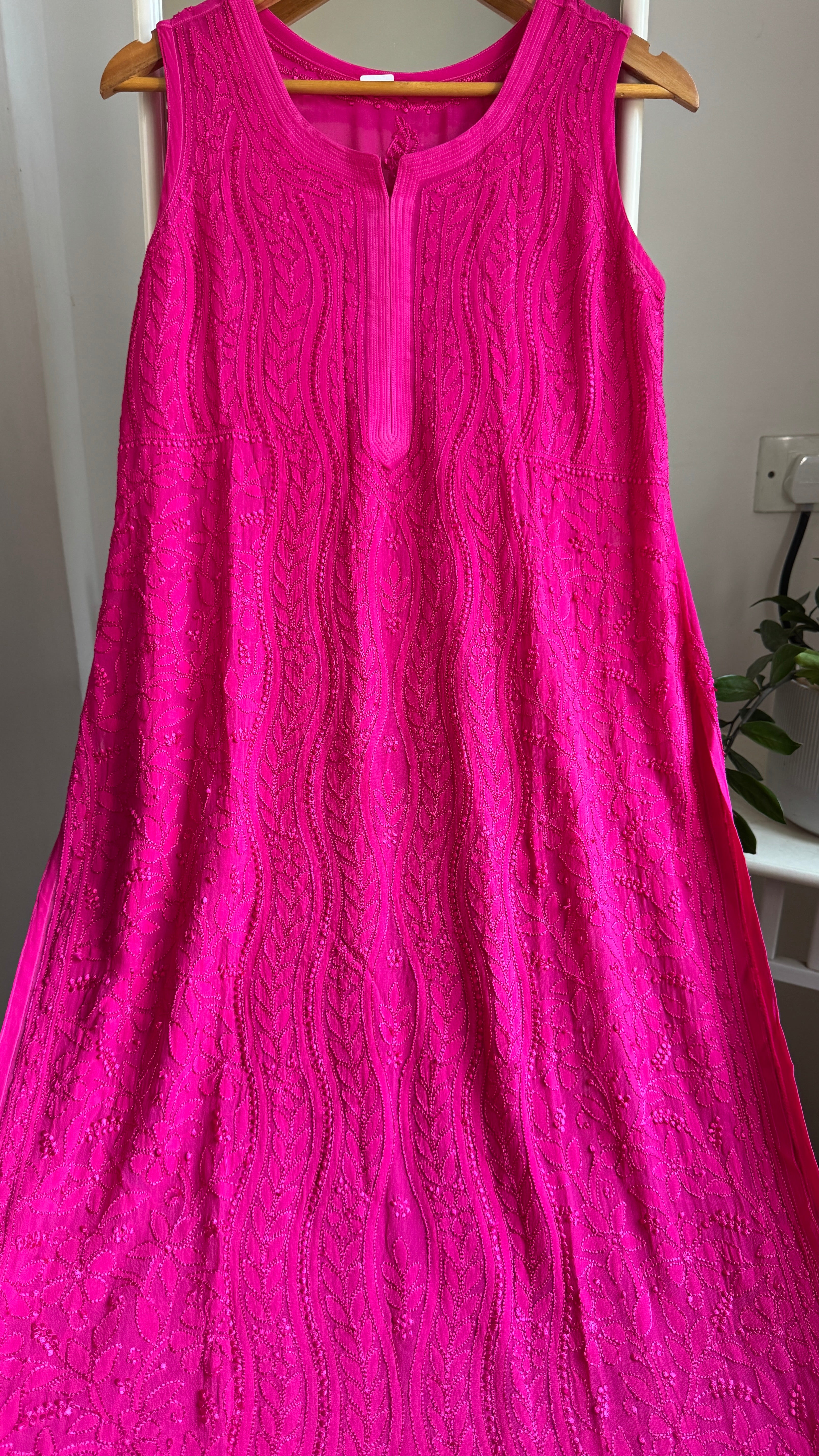 Long Full Jaal Sleeveless Chikankari Kurti - AriAA Chikankari - Rose Collection