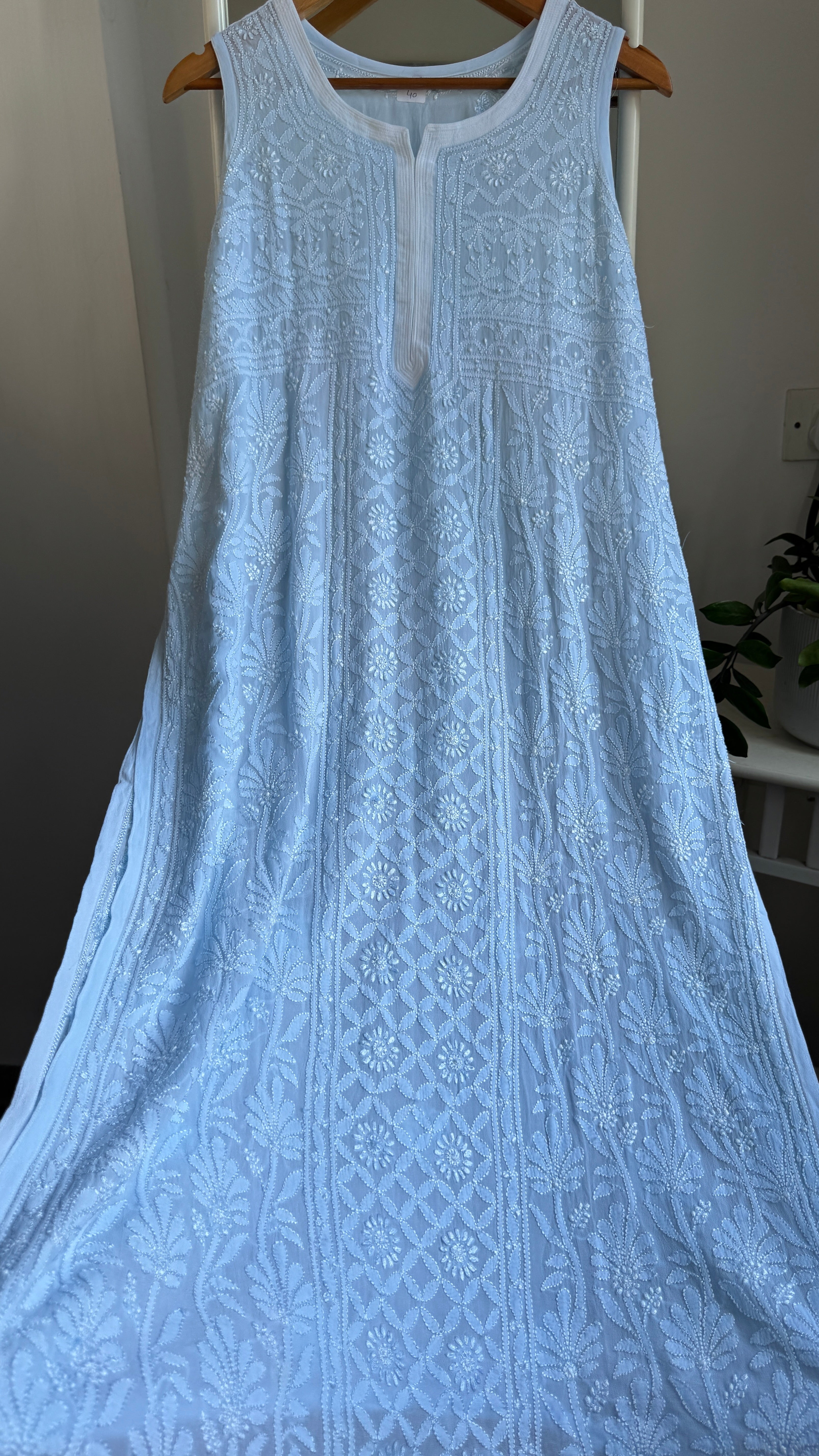Long Full Jaal Sleeveless Chikankari Kurti - AriAA Chikankari - Rose Collection