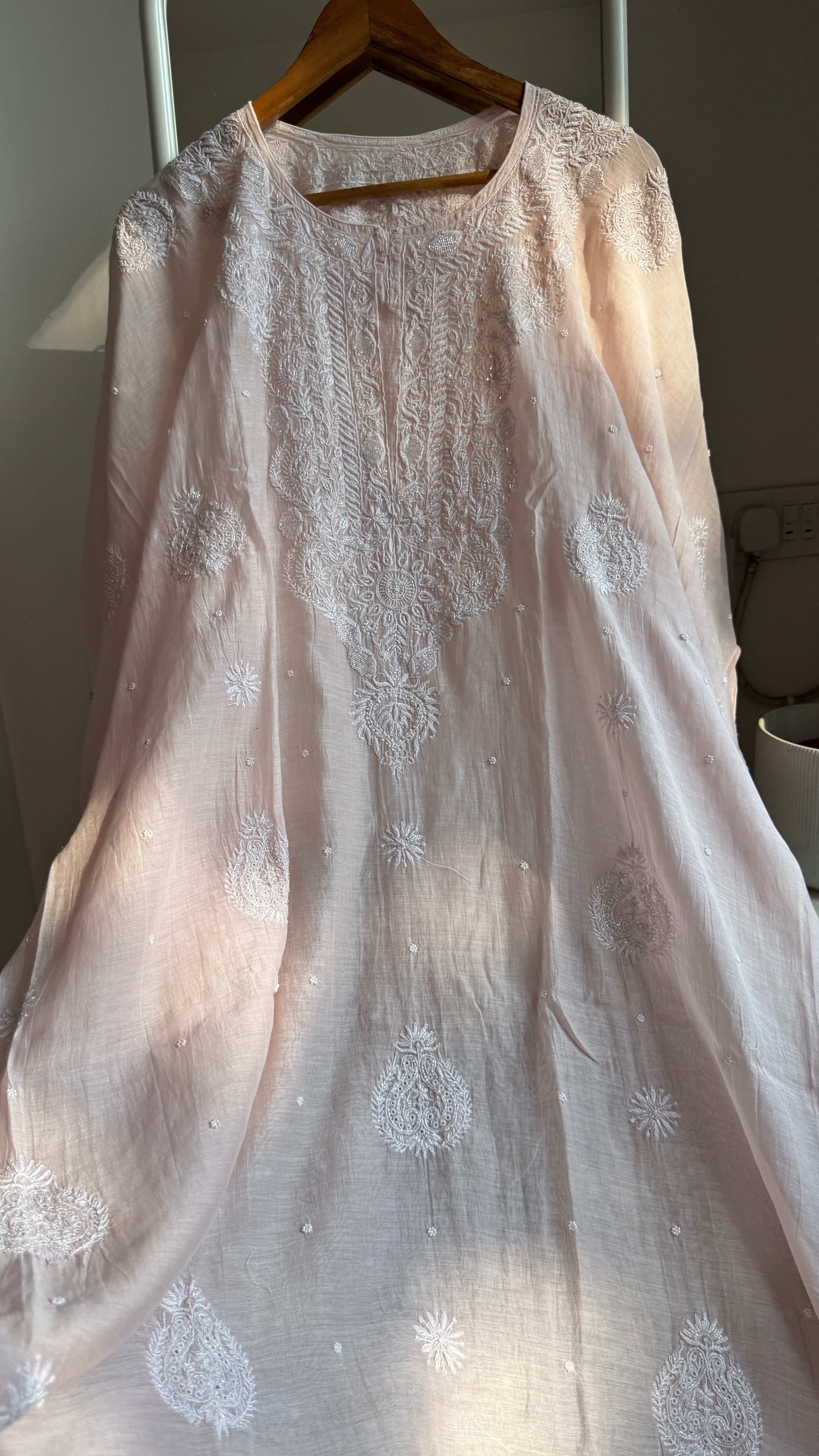 Mul Chanderi Chikankari Kaftan - Pale Pink