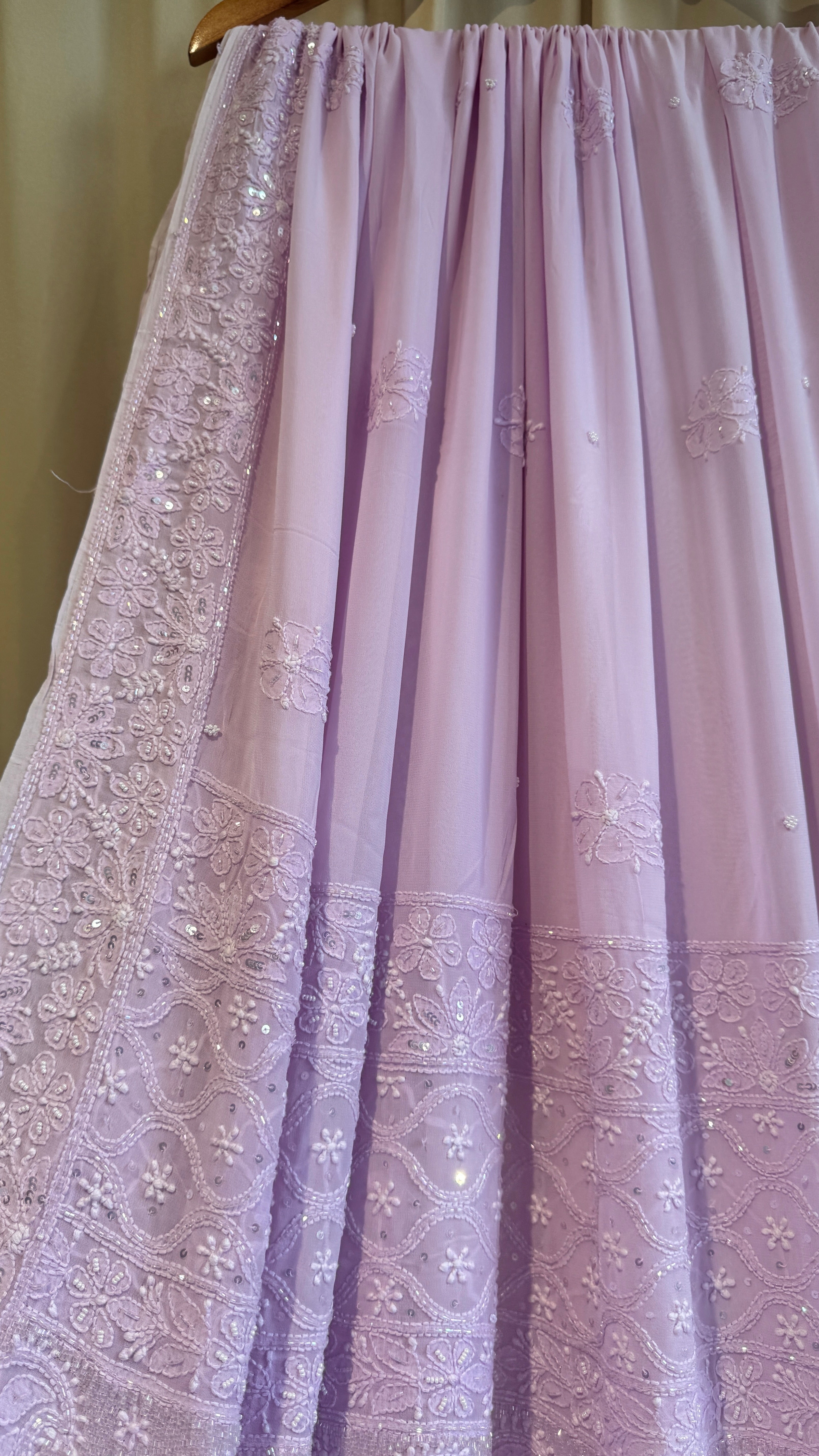 Viscose Lilac Chikankari saree with Pearl embellishments