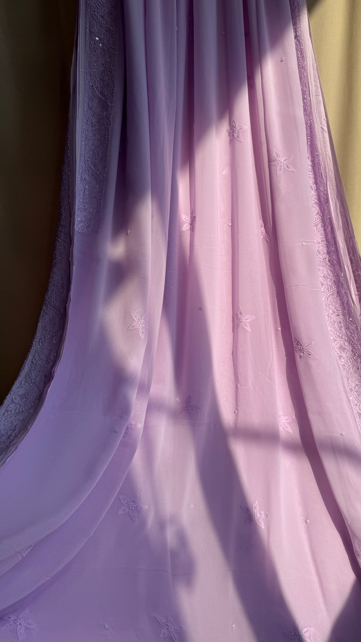 Viscose Lavender Chikankari saree with Pearl embellishments