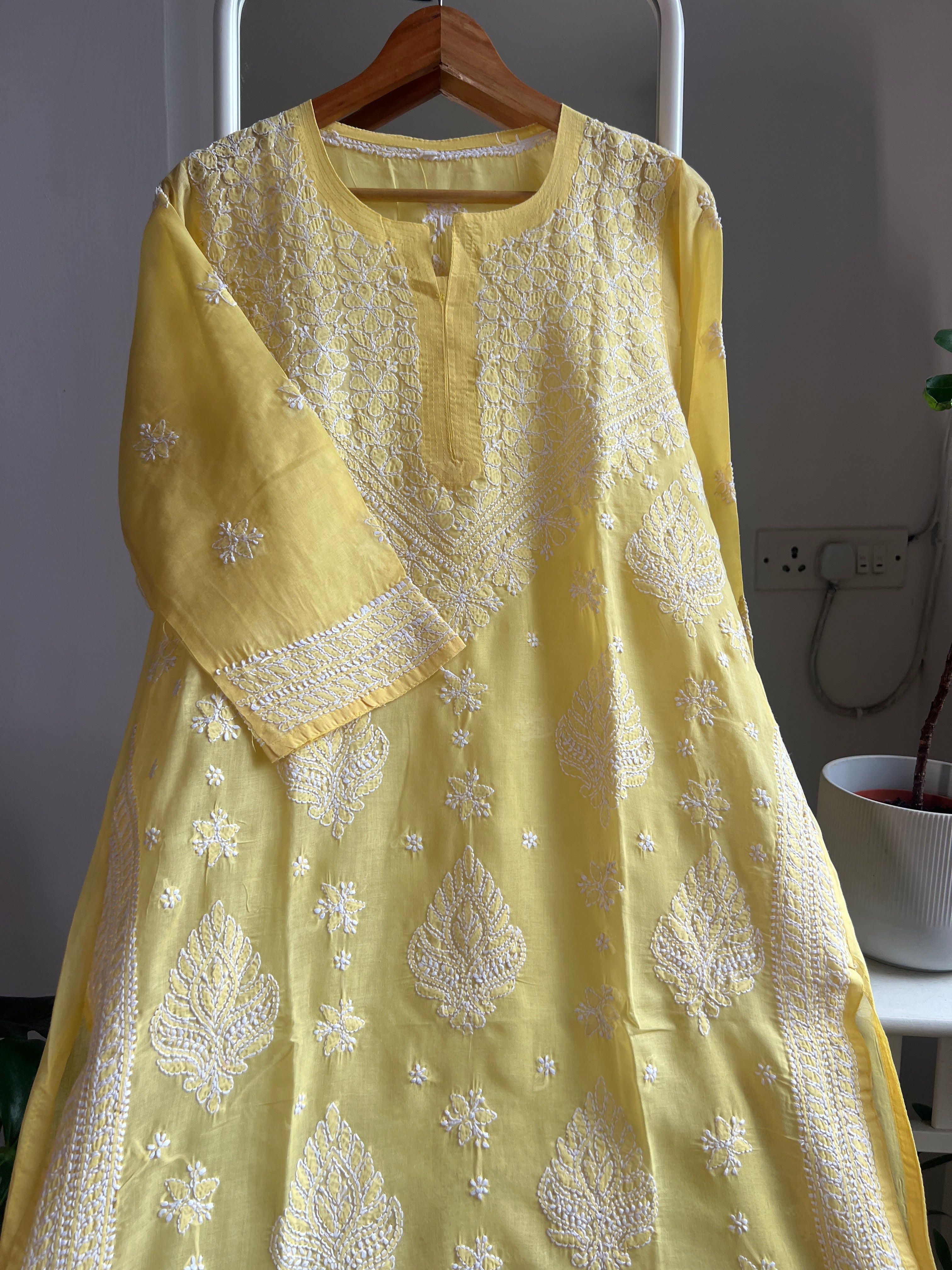 Cotton Chikankari Kurti - Yellow -white thread work ARIAA CHIKANKARI