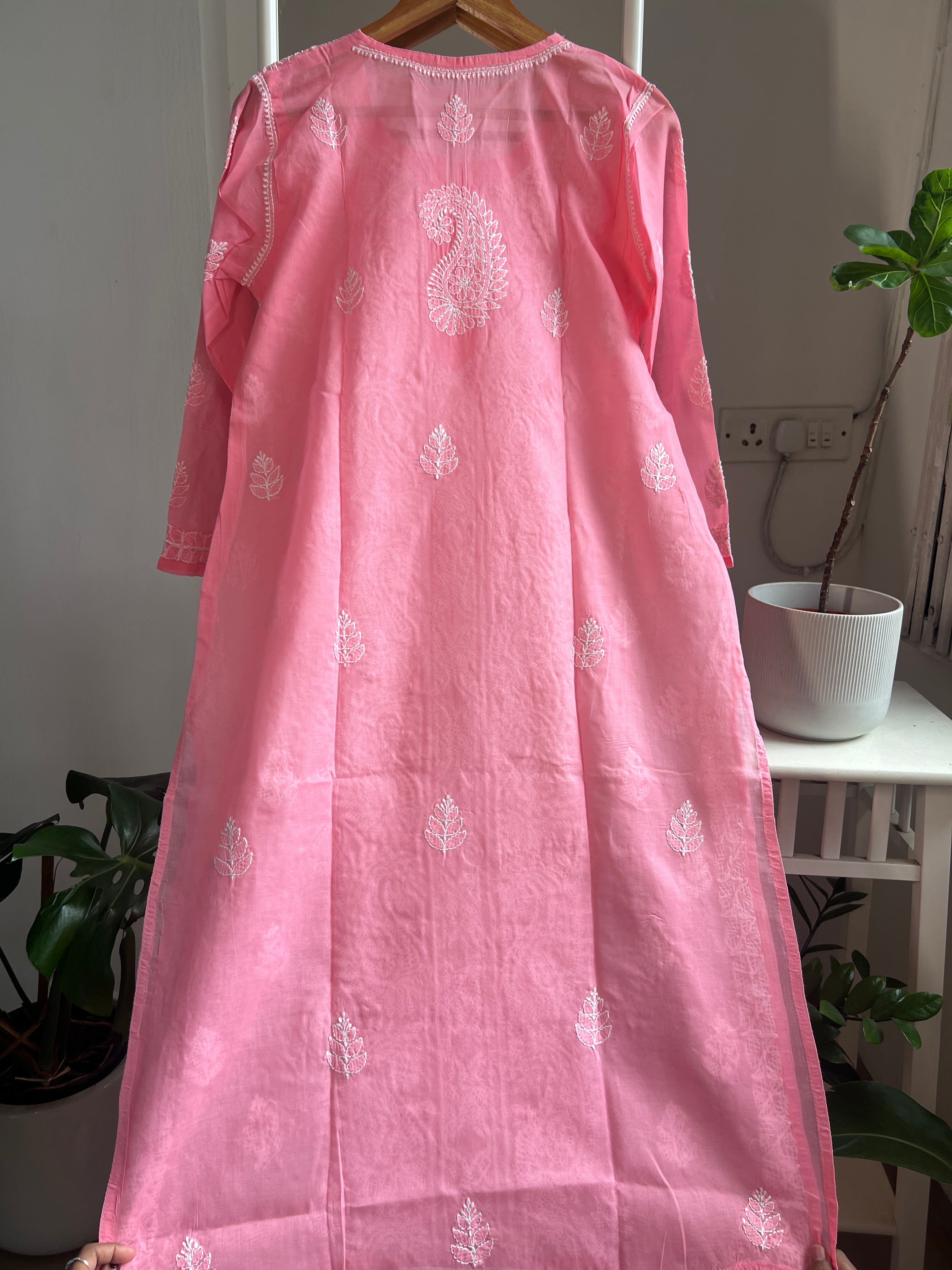 Cotton Chikankari Kurti - Pink -white thread work ARIAA CHIKANKARI