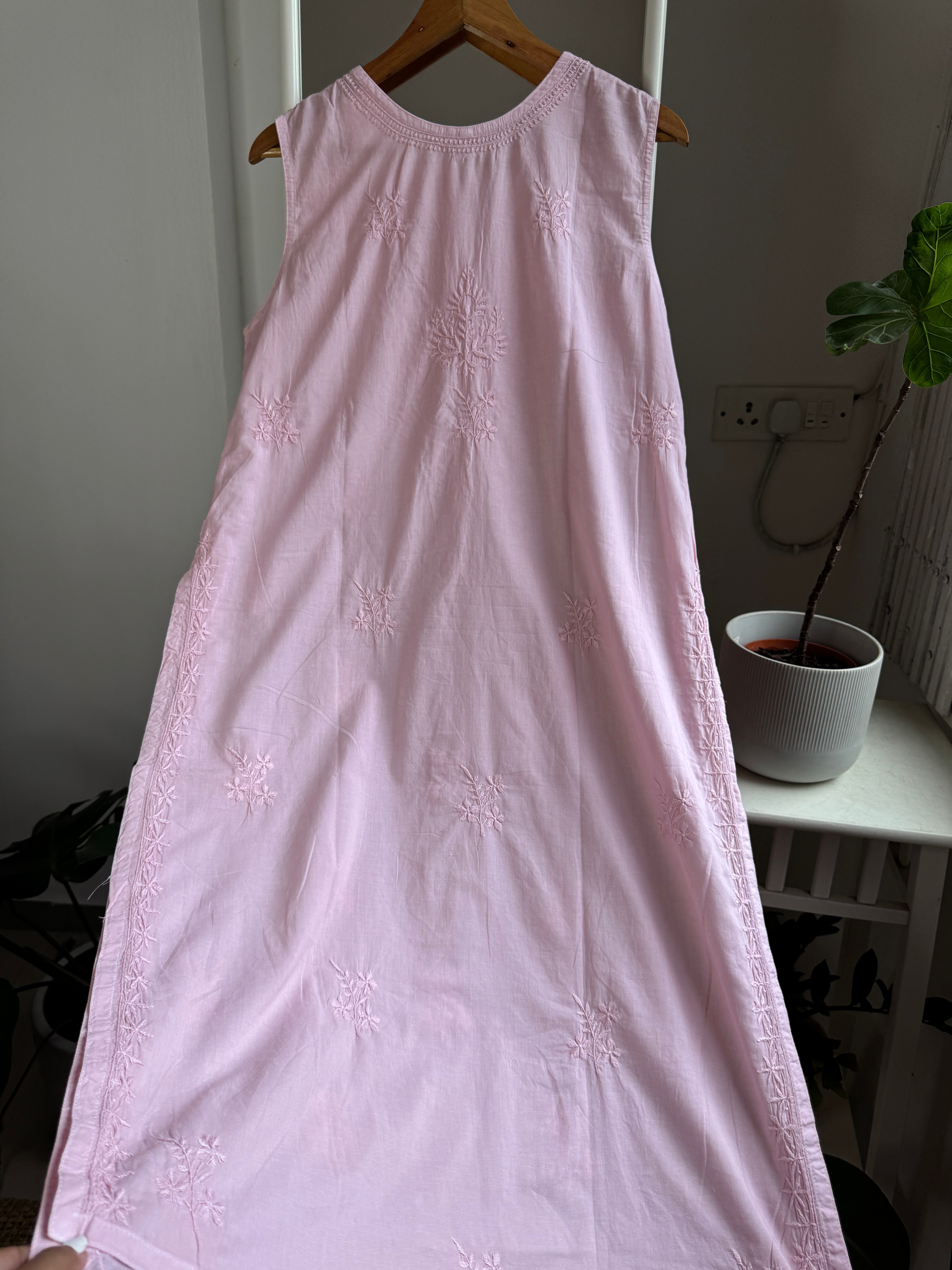 Mul Cotton Sleevless Chikankari Kurti - Pale Pink ARIAA CHIKANKARI